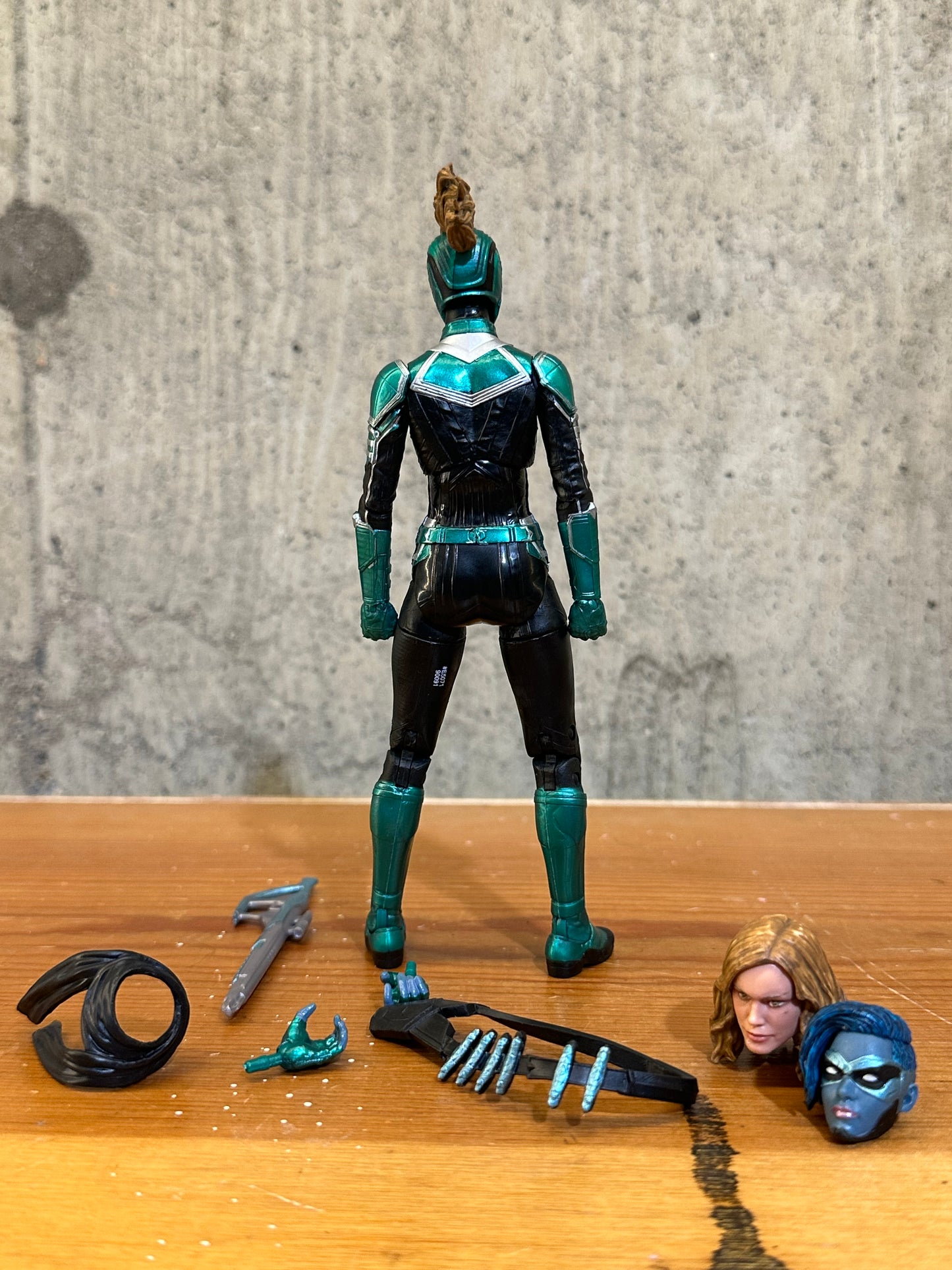 Captain Marvel Marvel Legends Starforce - Target Exclusive Loose Complete
