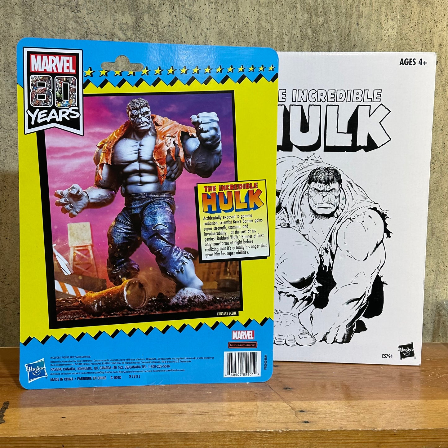 Grey Hulk Marvel Legends Deluxe Retro 80th Anniversary New Plus Shipping Mailer
