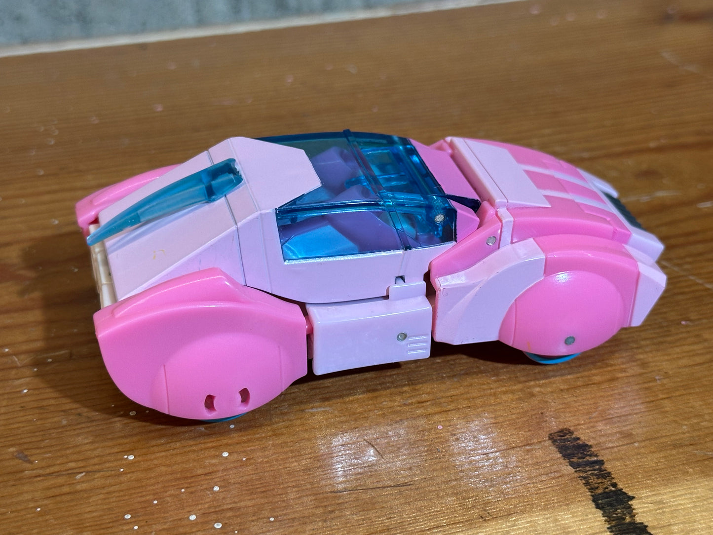 Transformers Cyberverse Deluxe Autobot Arcee Not Complete