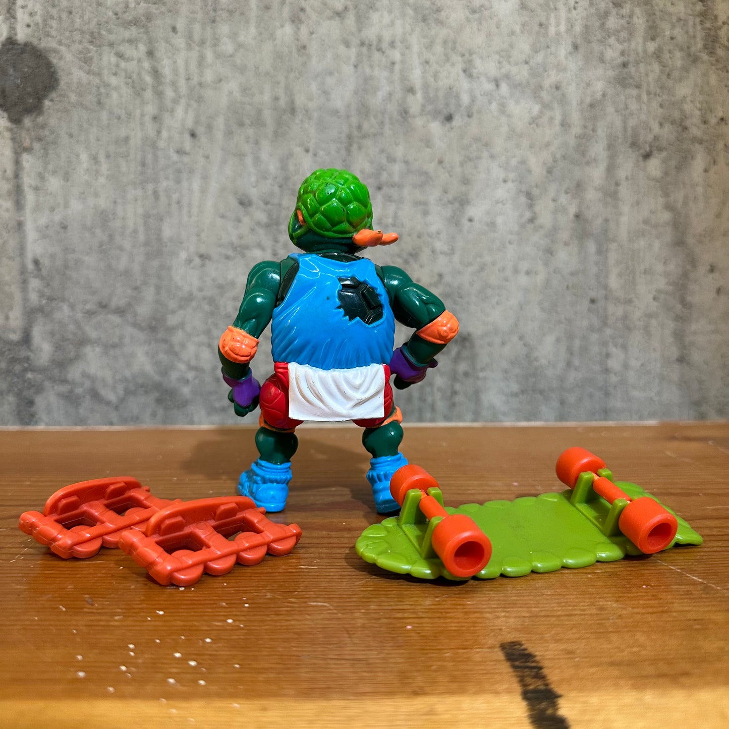 Skateboardin’ Mike TMNT Complete Vintage Ninja Turtles Action Figure Toy