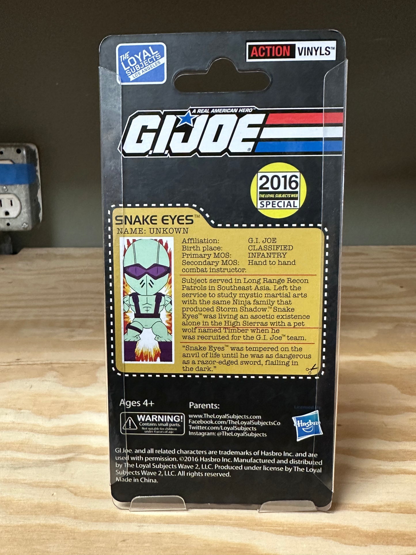 GI Joe Snake eyes Loyal Subjects Radioactive Edition Action Vinyl