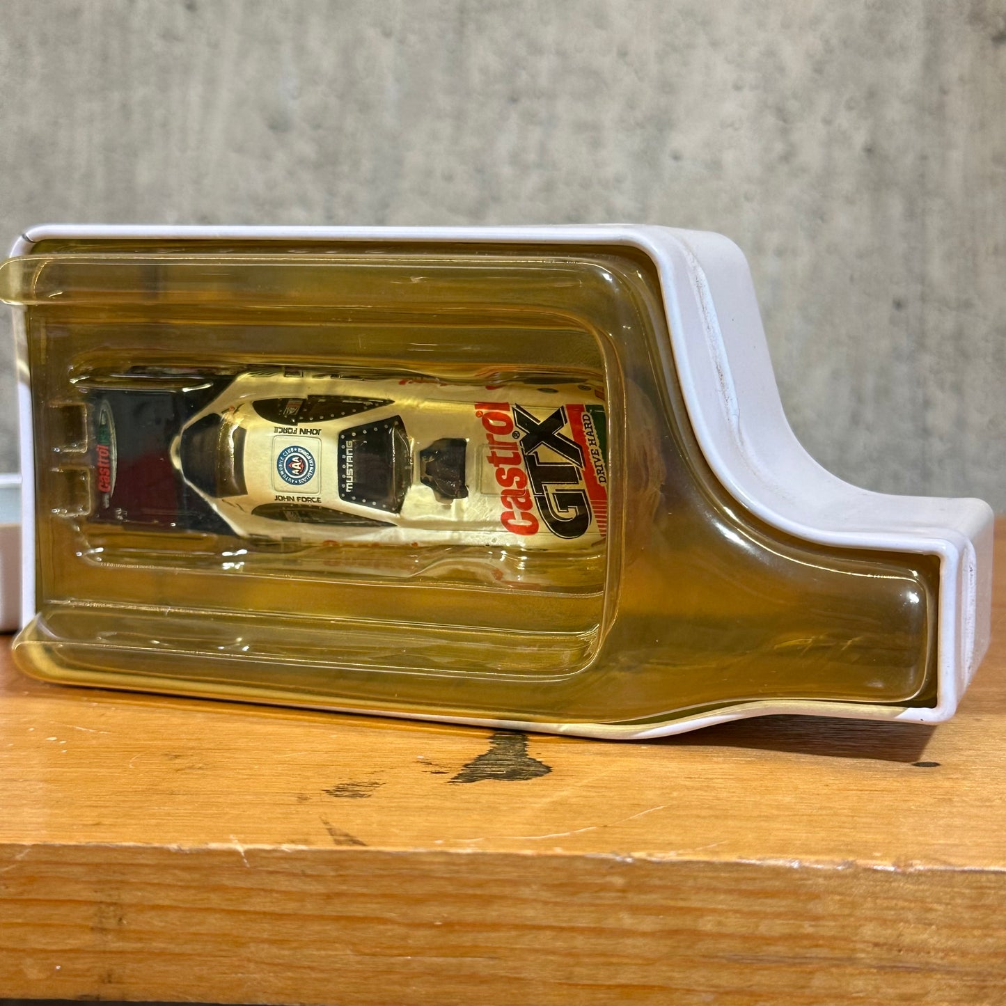 2001 Action 1:64 John Force Castrol GTX NHRA Mustang Funny Car Tin Oil Quart