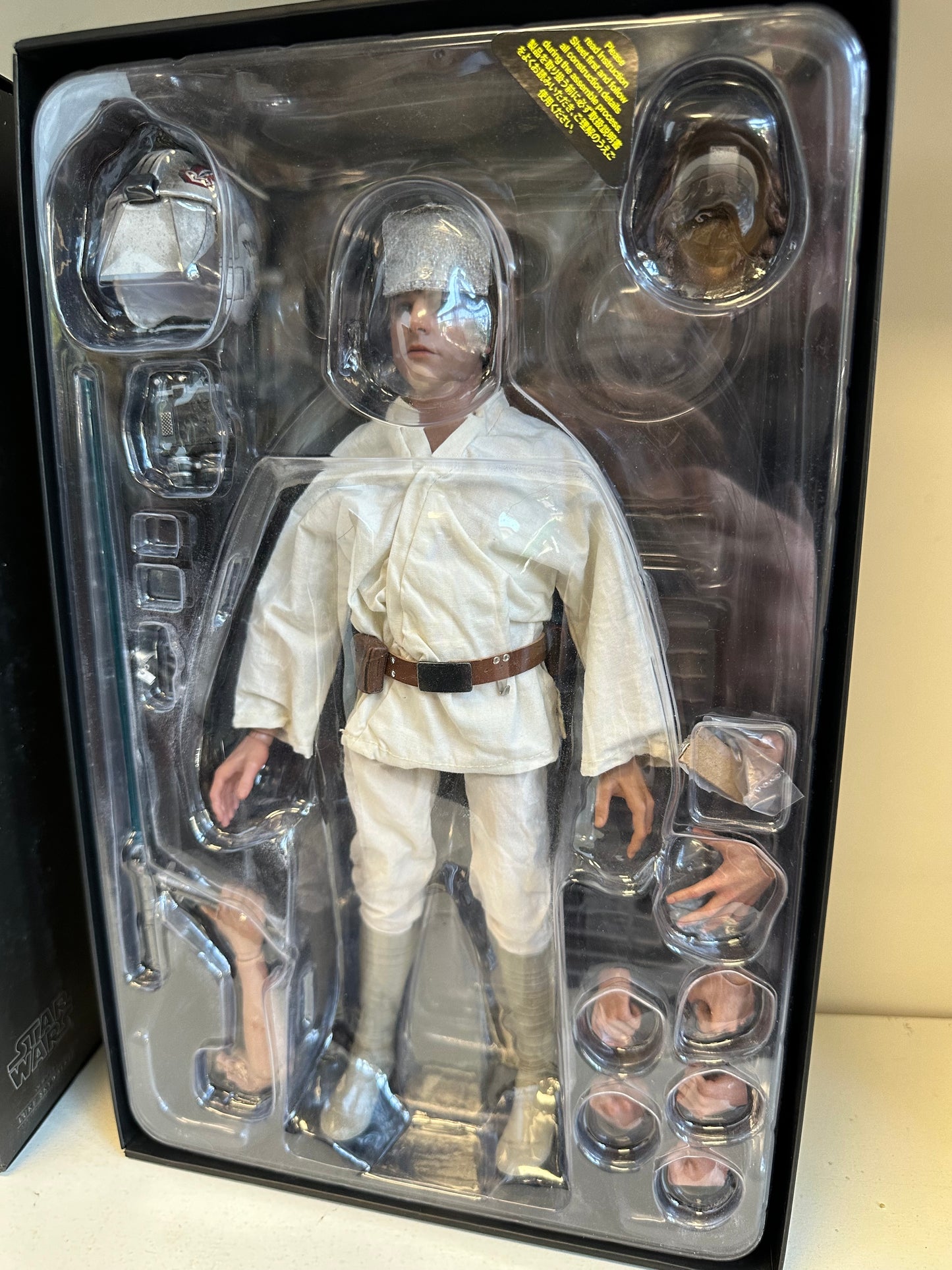 Star Wars Hot Toys 1/6th Scale Luke Skywalker Complete in Open Box