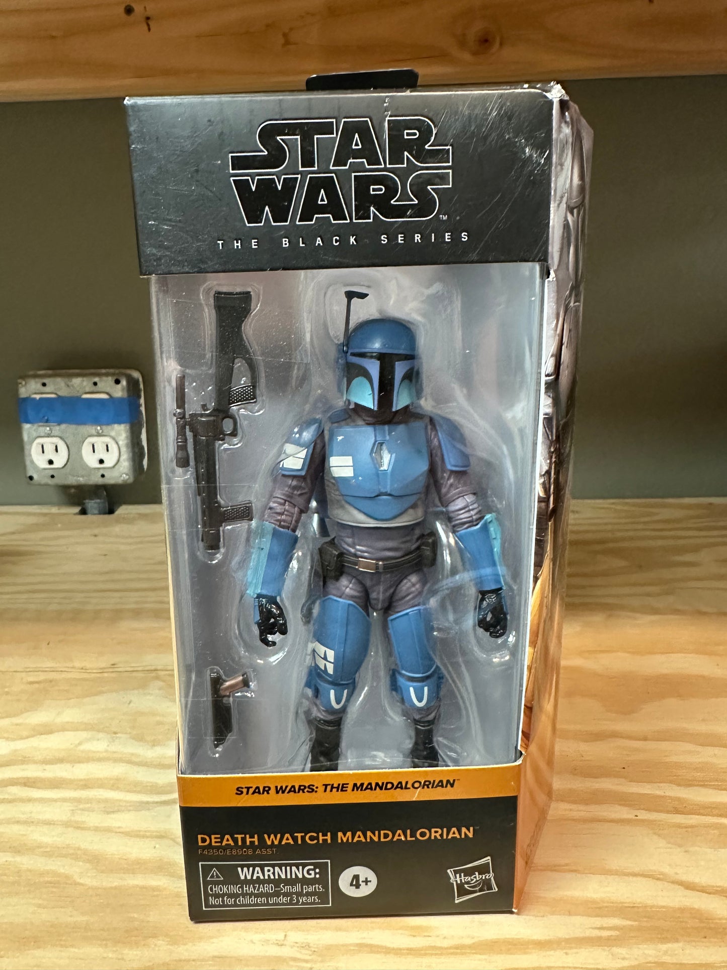 Star Wars Death Watch Mandalorian Sealed Action Figure Toy