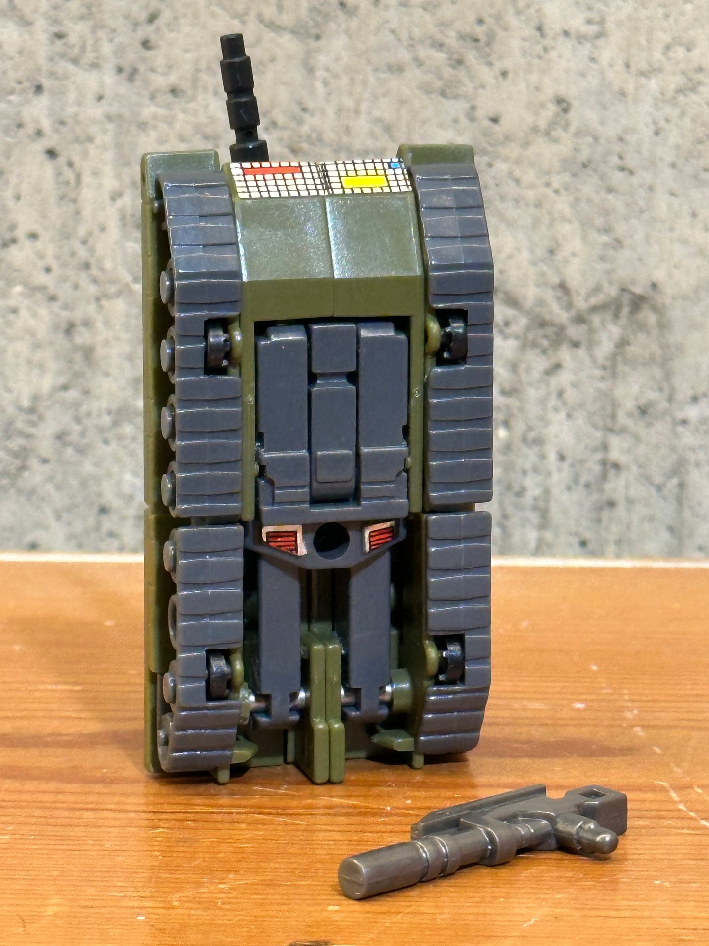 Brawl G1 Transformers Combaticons Bruticus Limb Action Figure Robot Tank Toy