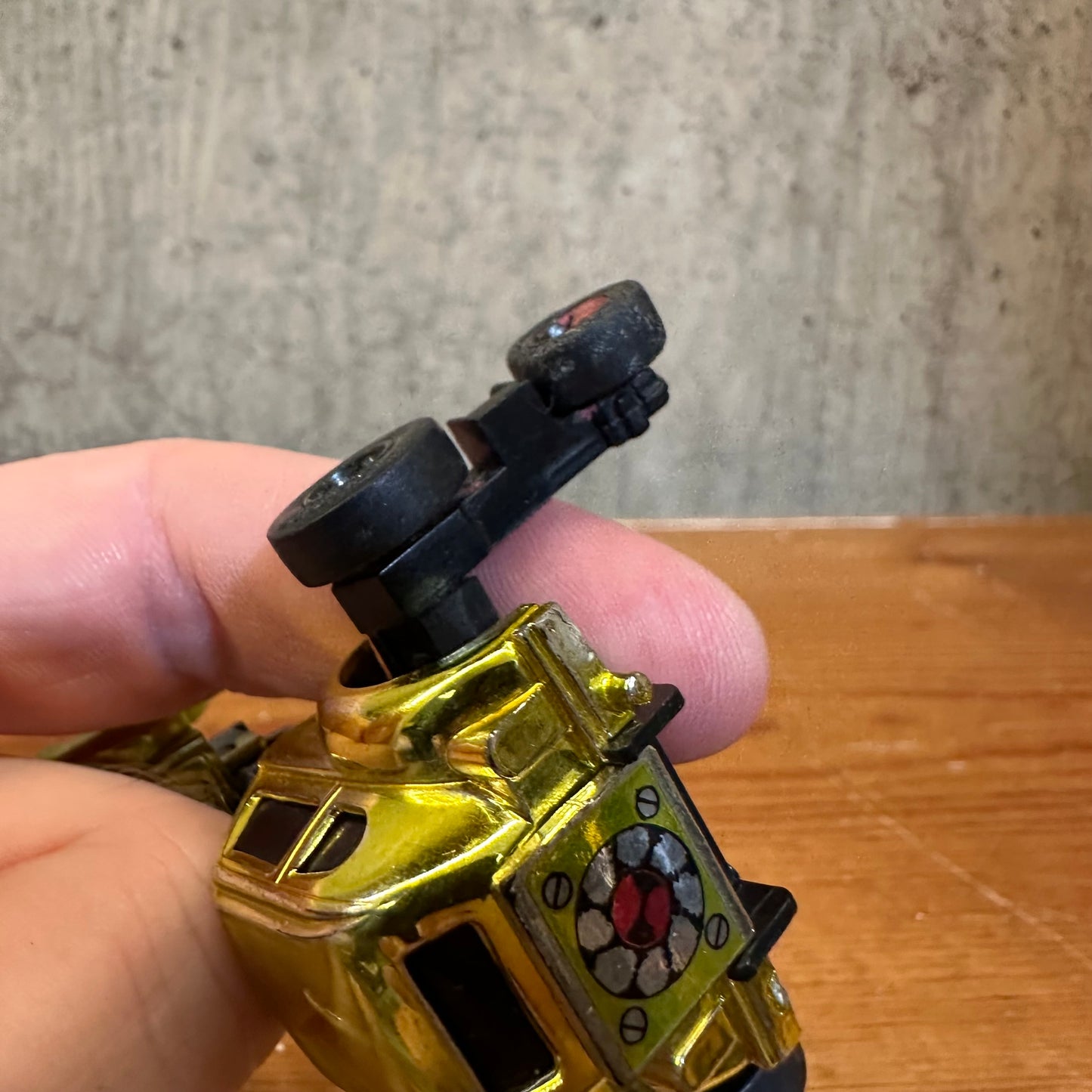 Bumblebee G2 Transformers Chrome Autobot Robot Toy
