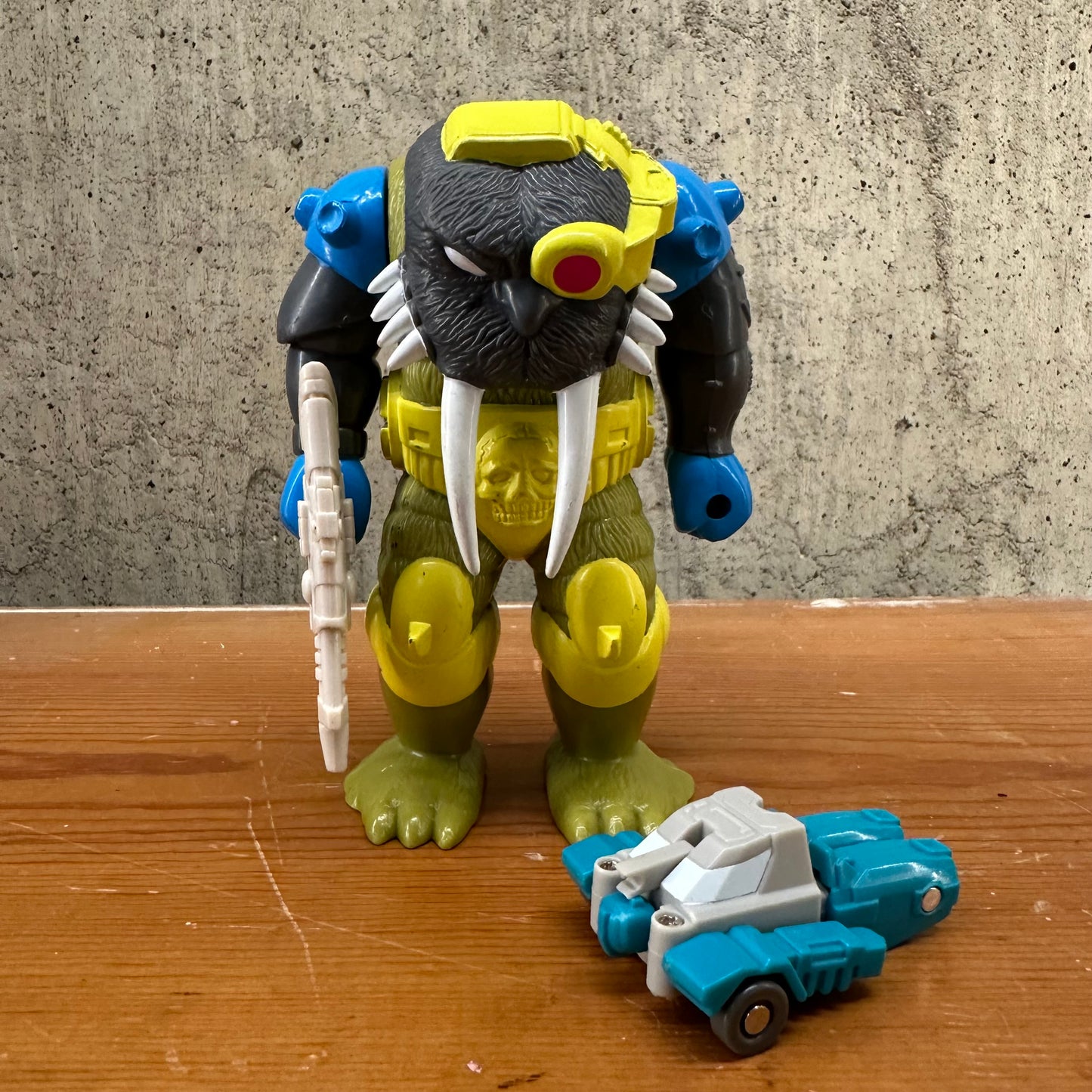 Longtooth G1 Transformers Action Figure Toy Incomplete
