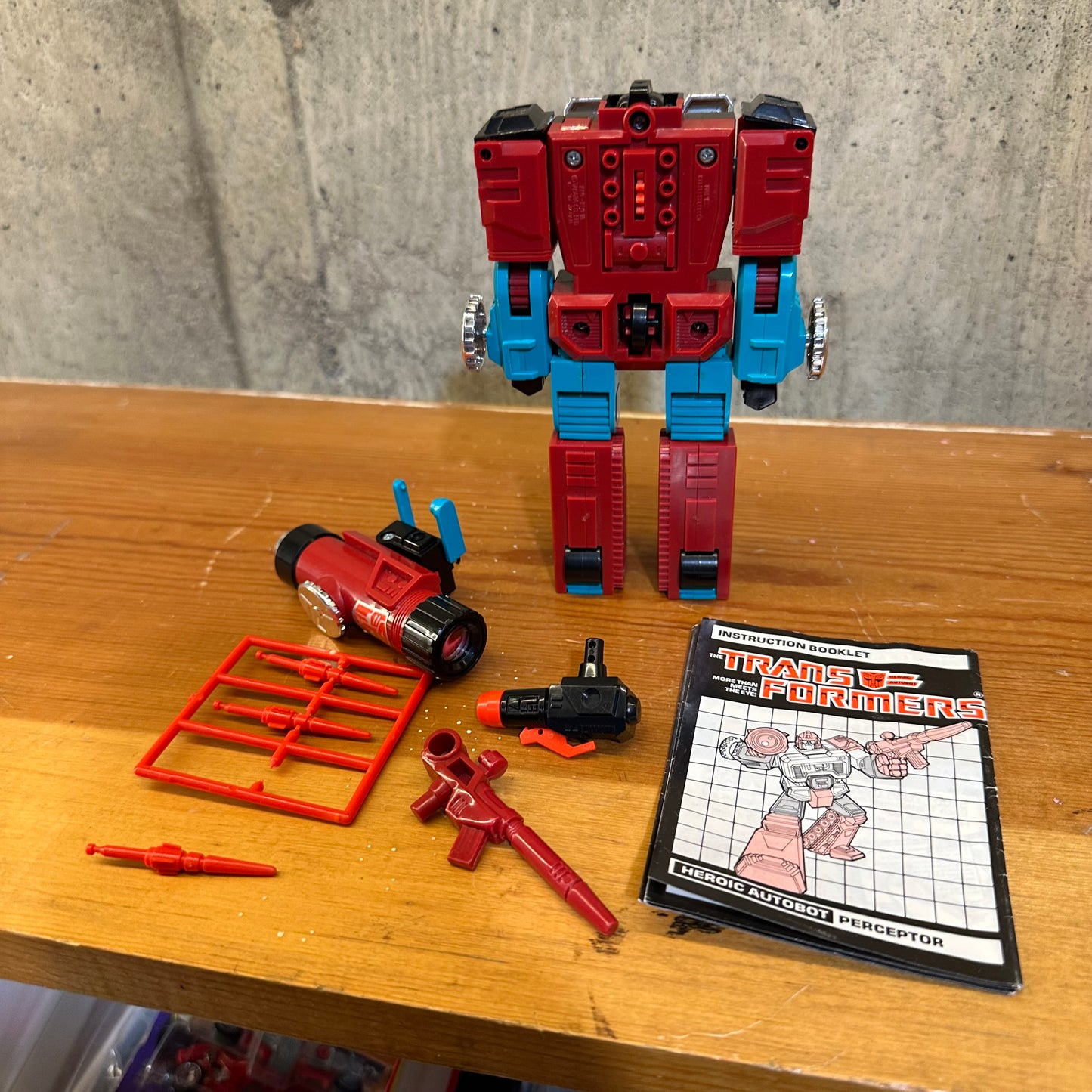 Preceptor Complete G1 Transformers Autobot Robot Toy