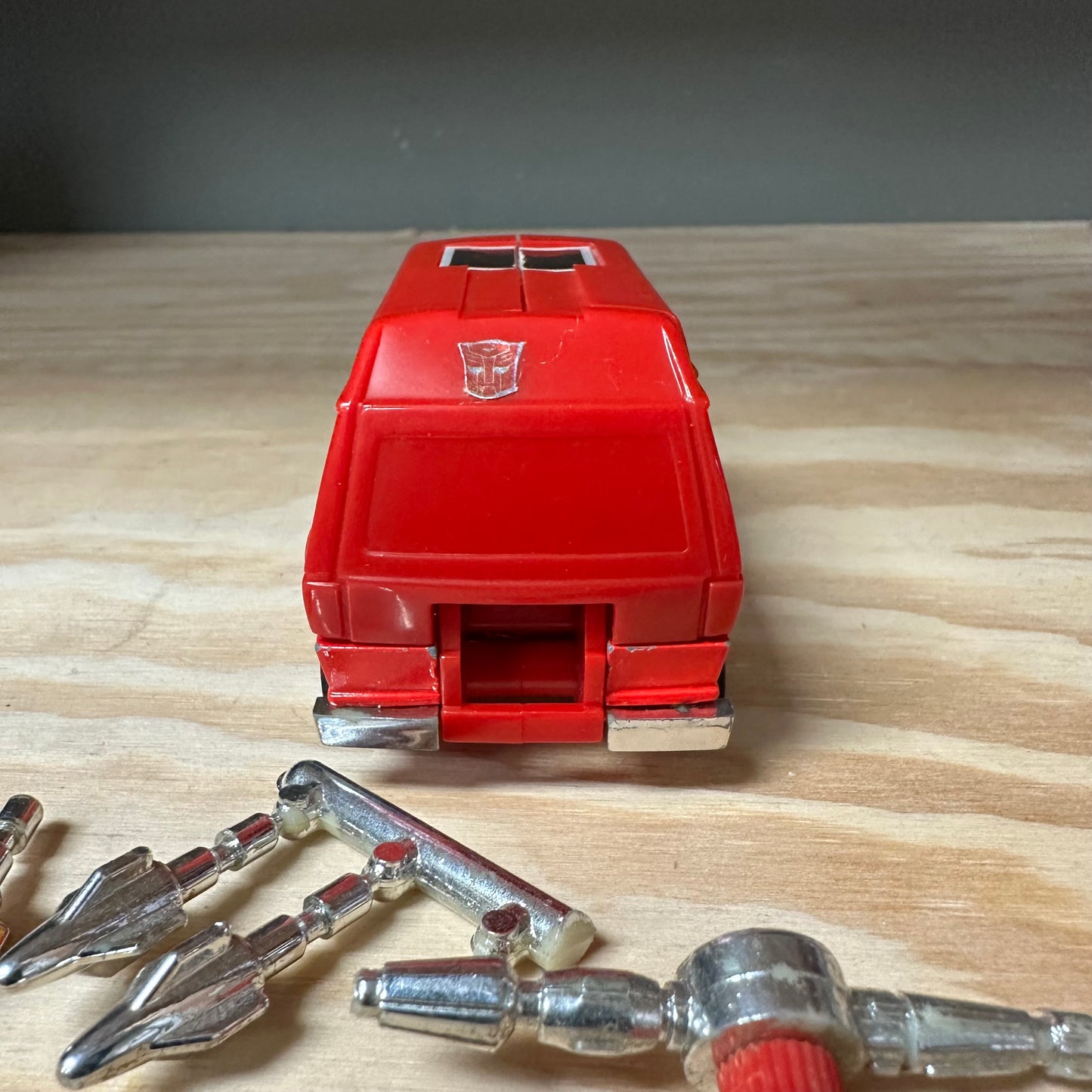 1985 G1 Transformers Ironhide Complete Action Figure Robot Toy