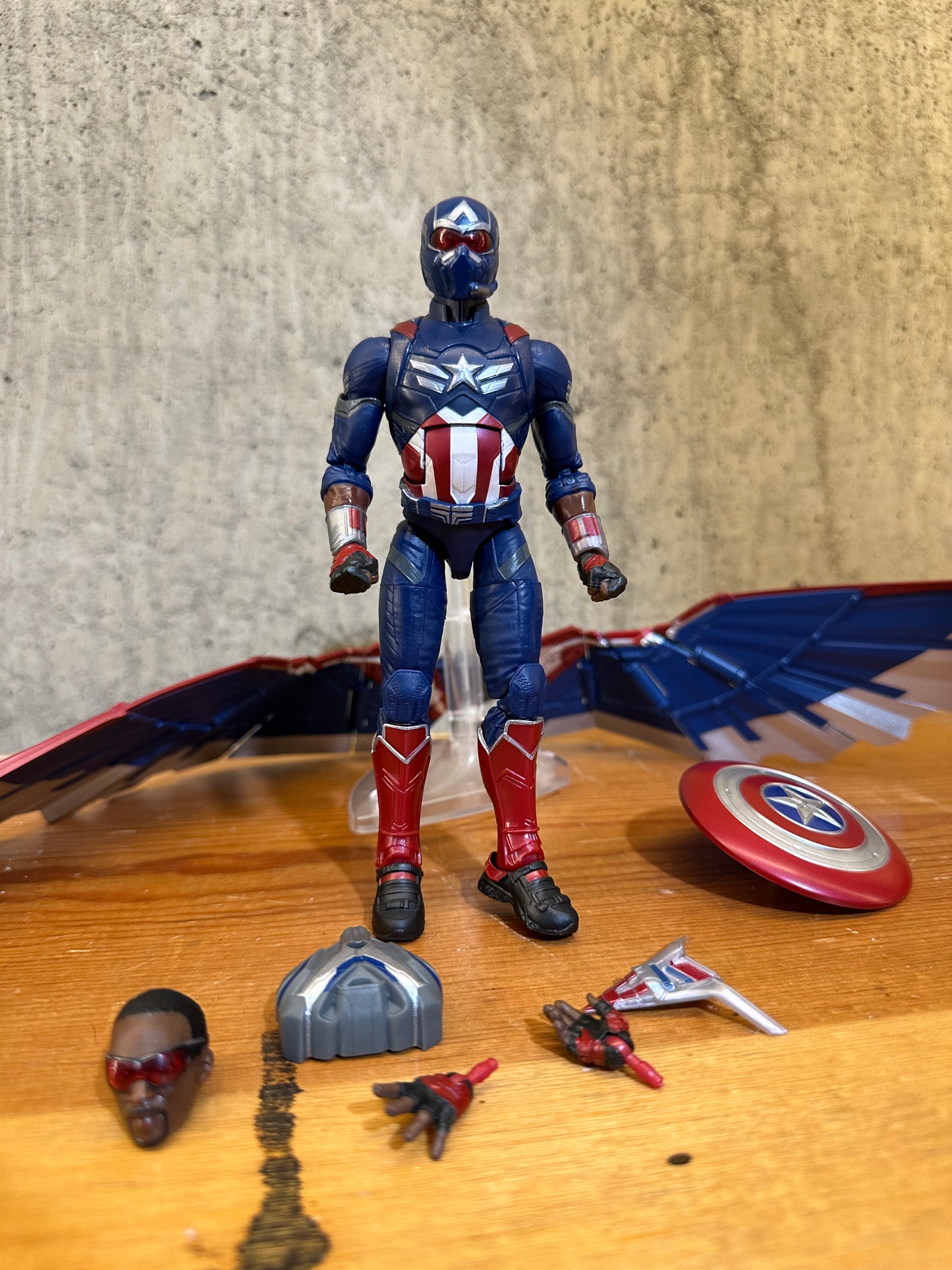 Captain America Brave New World 6" Marvel Legends Action Figure Deluxe