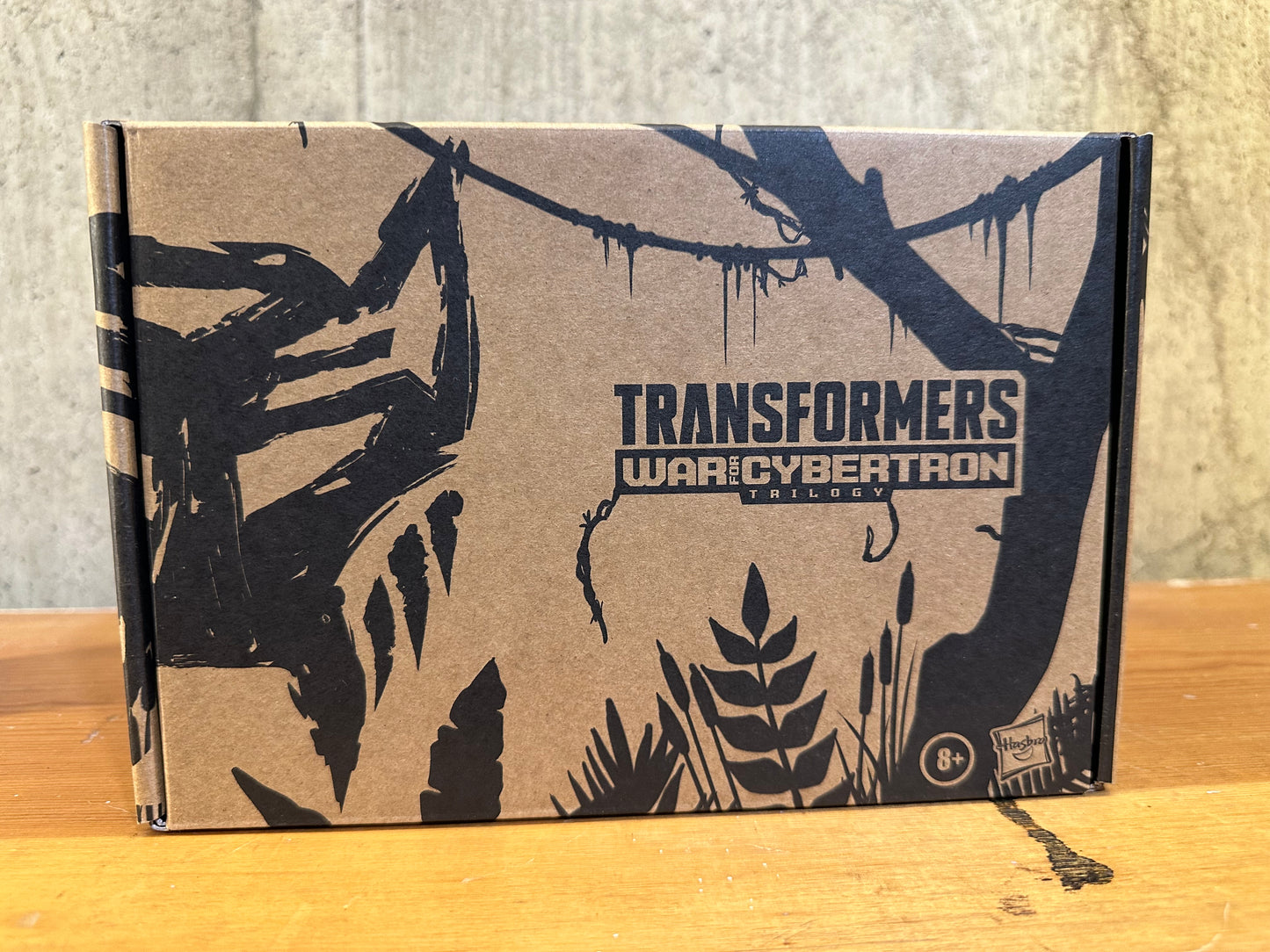 Transformers Generations War for Cybertron Deluxe WFC-K39 Tricranius Beast Power Sealed Box