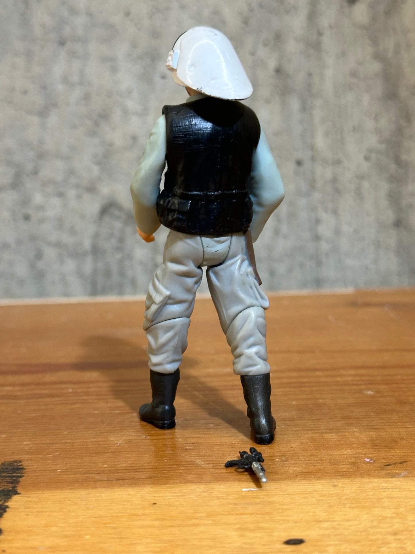 Star Wars RotJ Rebel Trooper Tantive IV Defender Complete Figure Hasbro 2001