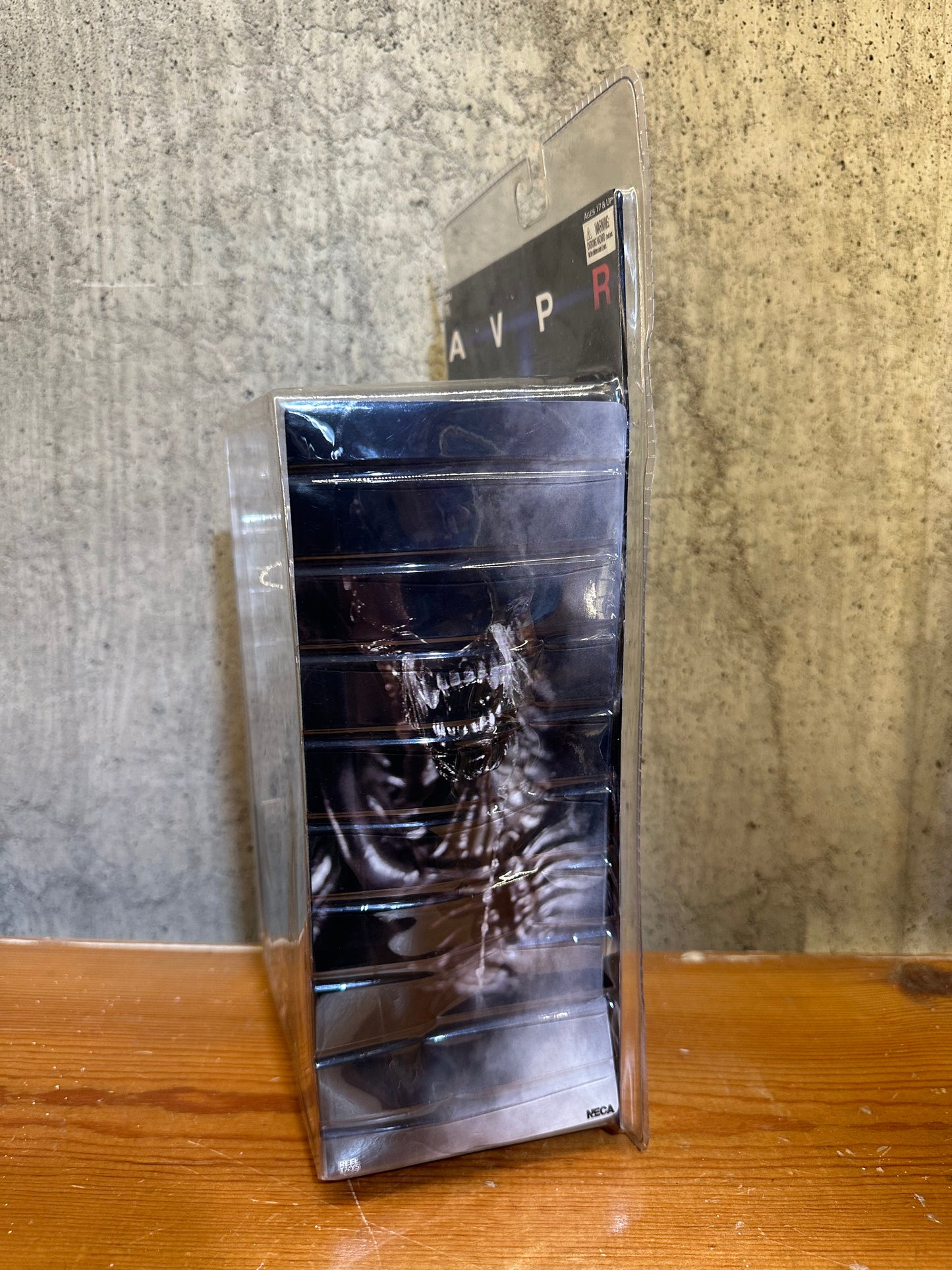 Alien Warrior AVP Requiem Sealed Neca Action Figure Reel Toys