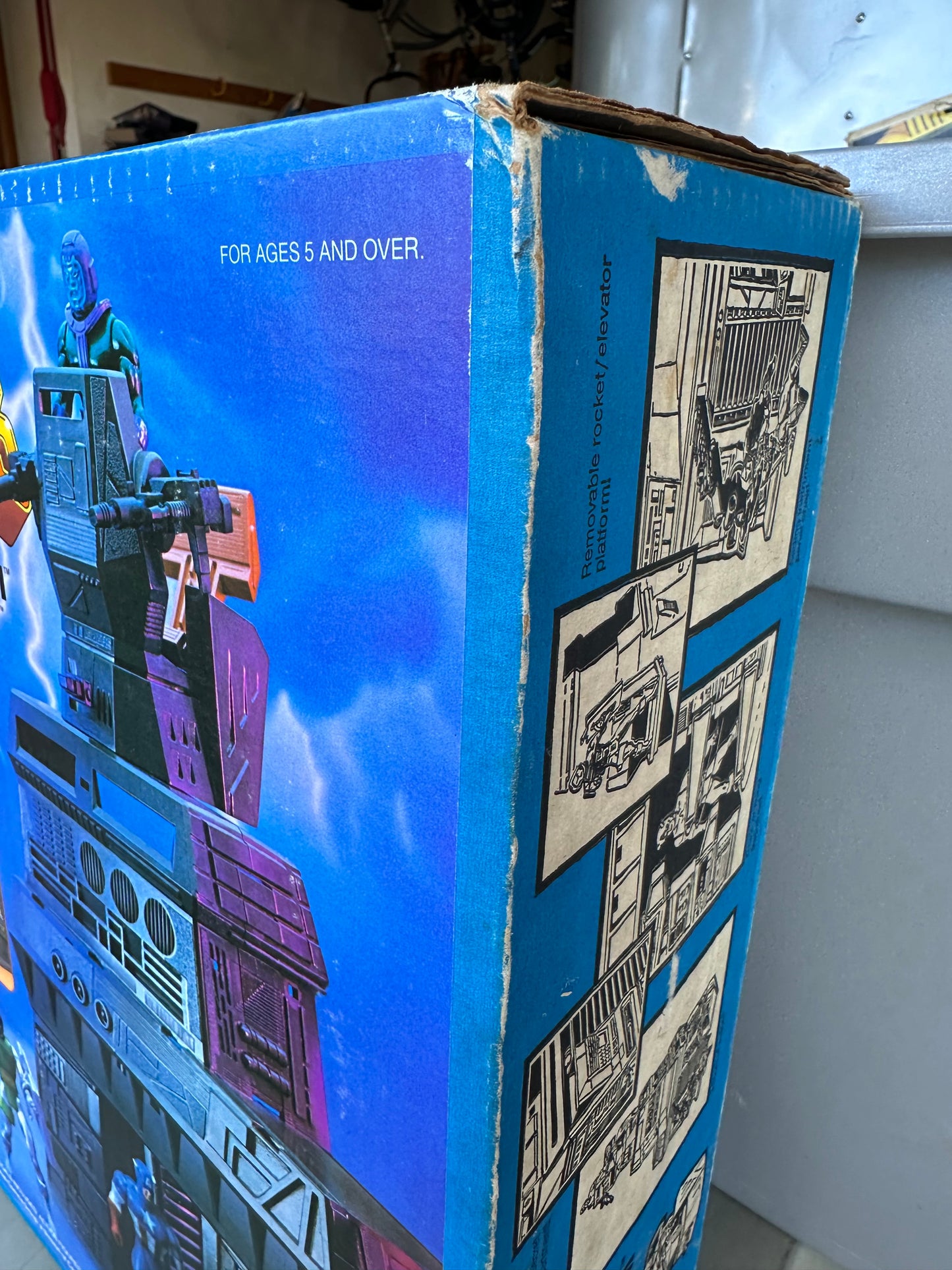 1984 Marvel Secret Wars Tower of Doom Factory Sealed Vintage Action Figure Playset Dr Doom Spiderman