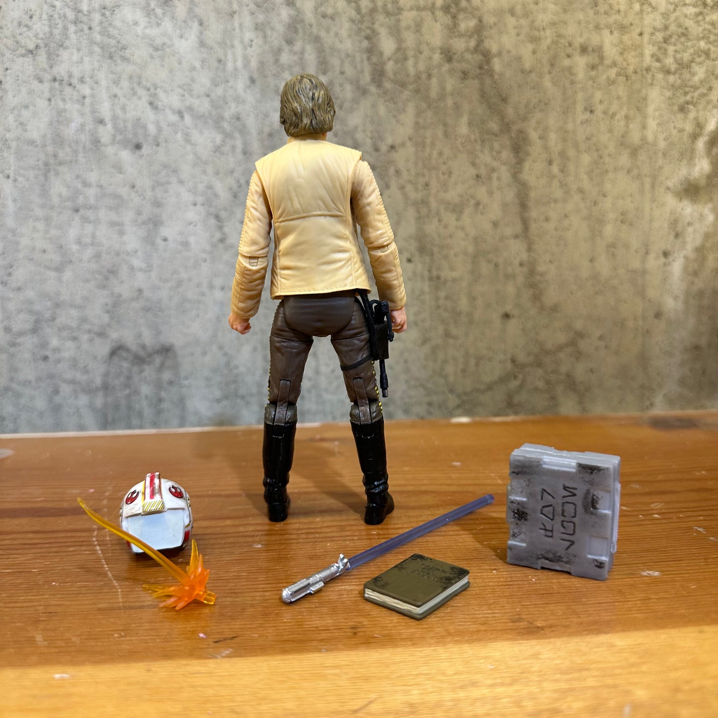 Luke Skywalker Star Wars 6” Black Series incomplete Action Figure Toy