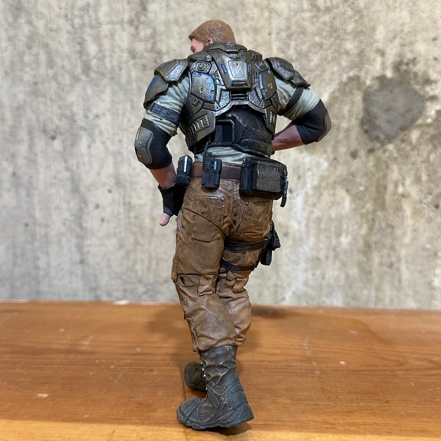 JD Fenix McFarlane Toys Action Figure Gears of War 2016 Microsoft With Toy Gun 6.5”