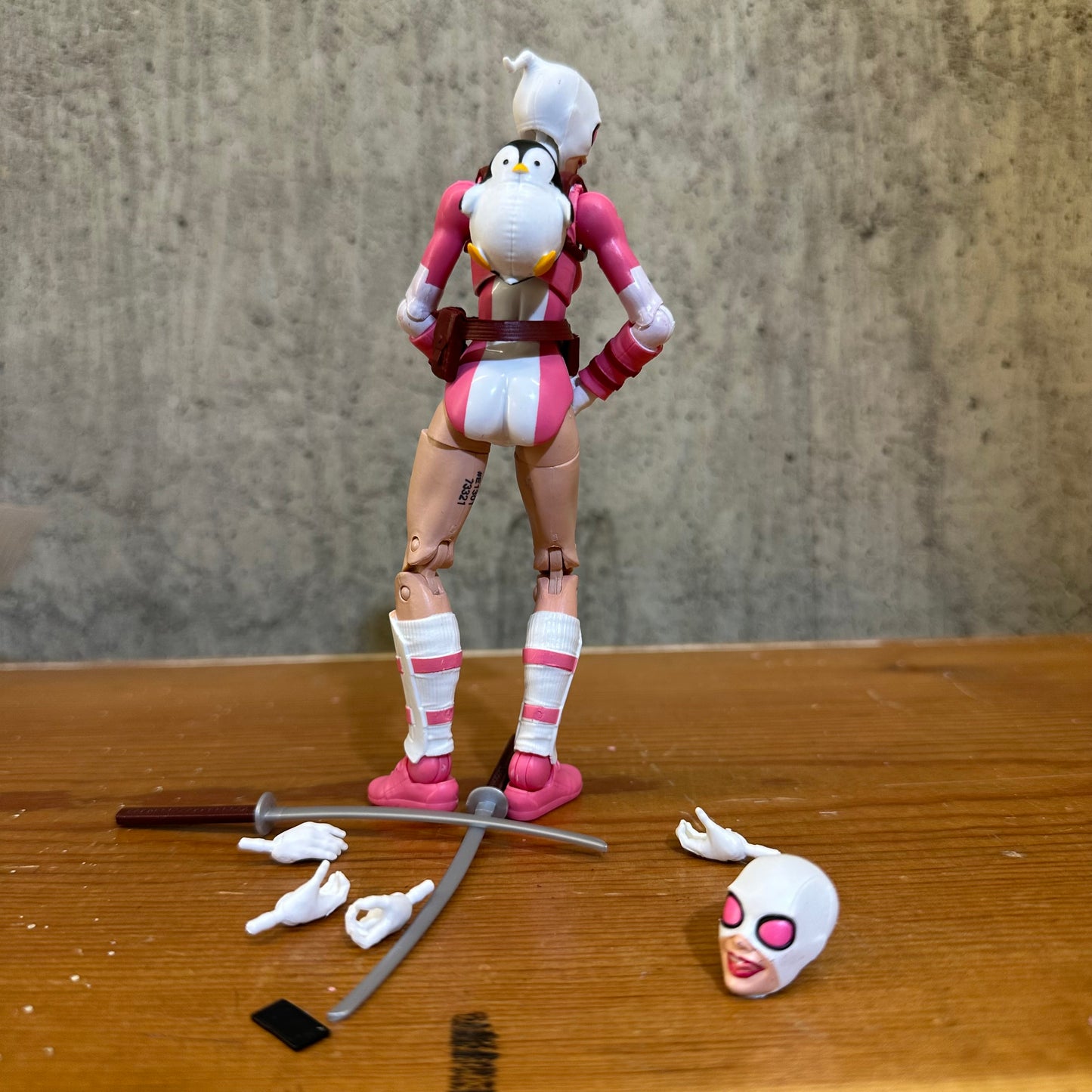 Marvel Legends The Unbelievable GWENPOOL Complete 6” Action Figure Toy