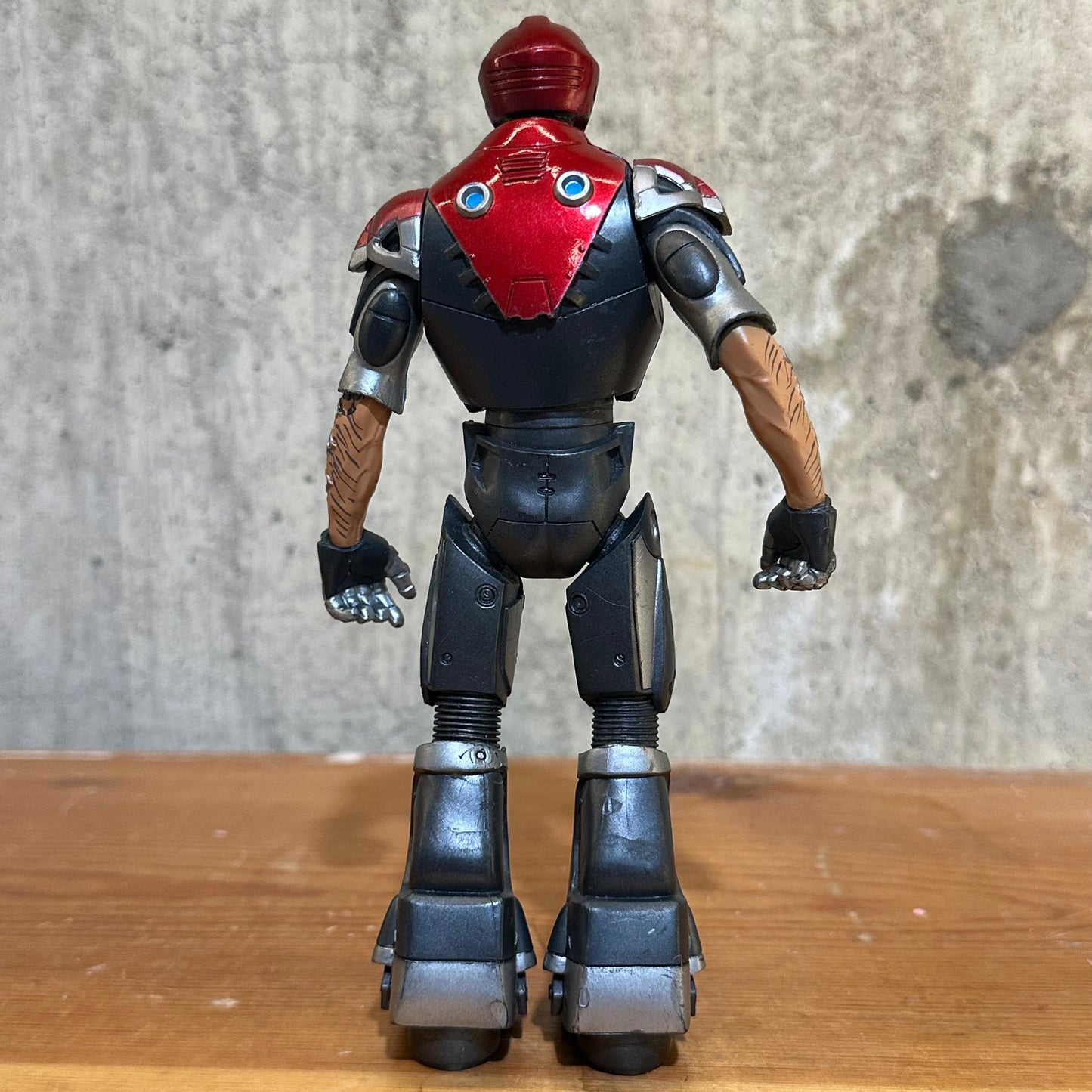 Ultimate Iron Man Marvel Legends 7.5” Action Figure 2003