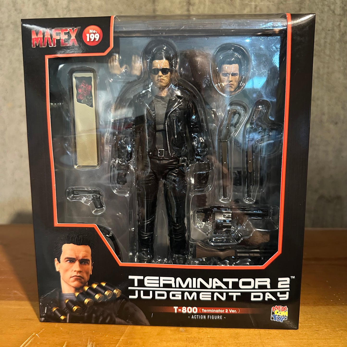 T-800 Mafex Terminator 2 Sealed Aftion Figure Medicom Toy No. 199