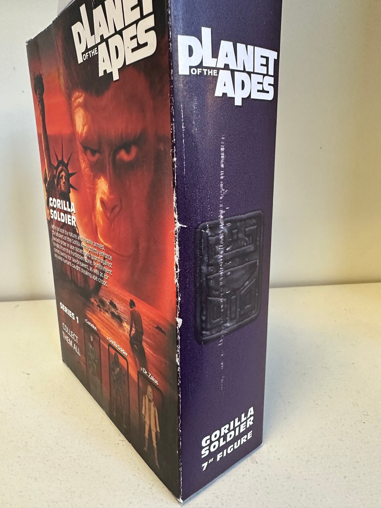 2014 Neca Planet of the Apes Gorilla Soldier Sealed Action Figure Toy