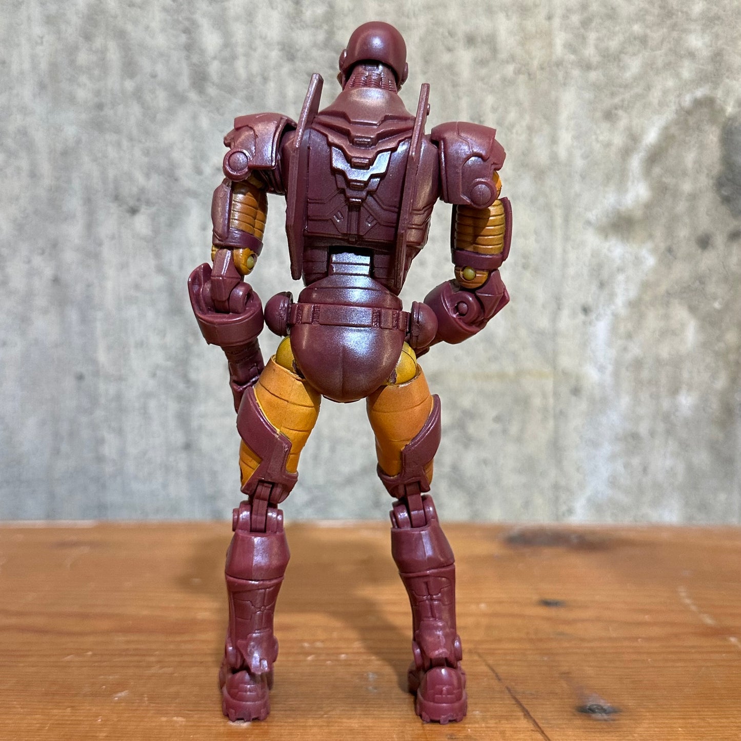 Modern Armor Iron Man series 8 Marvel Legends 2005