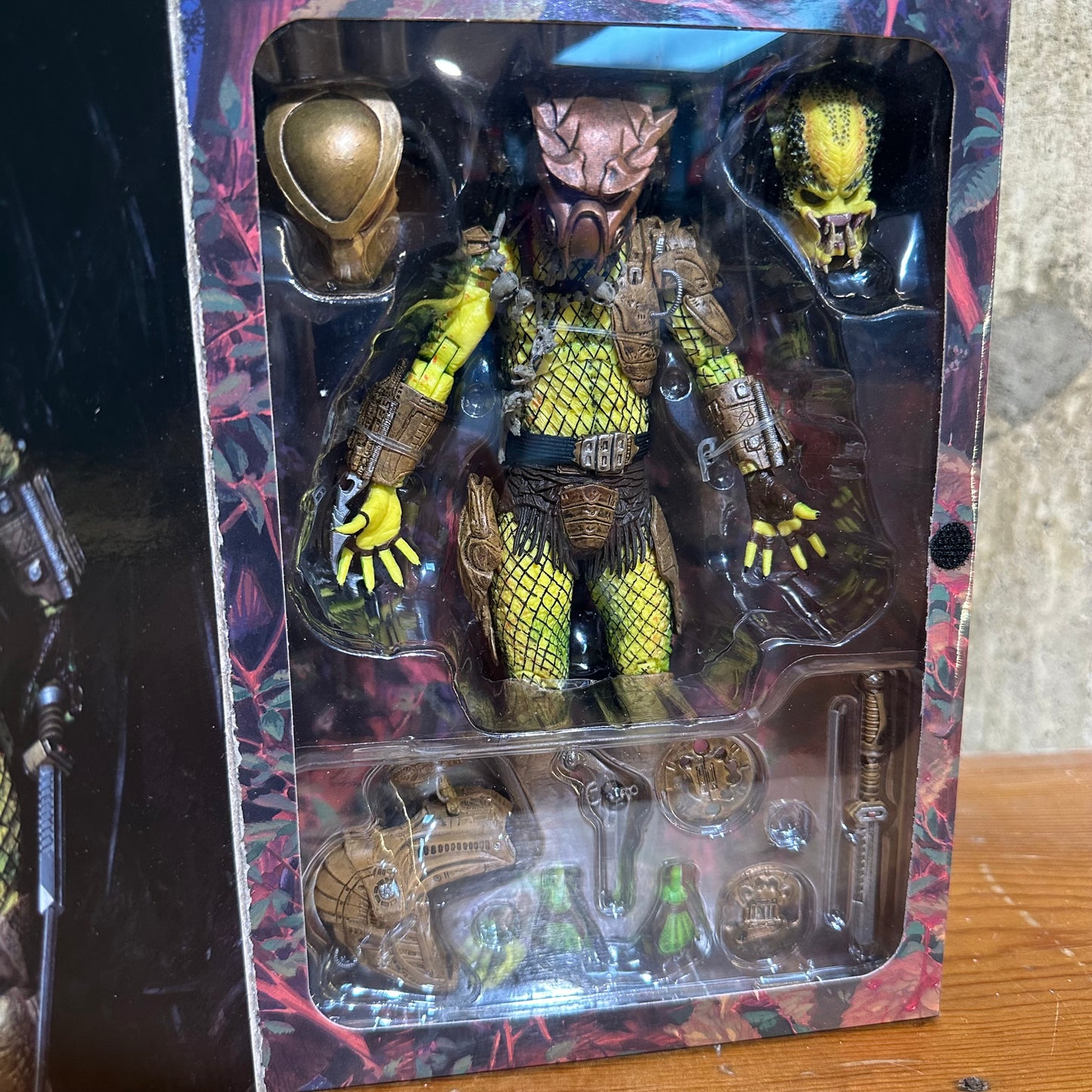 Elder the Golden Angel Predator Sealed Box NECA