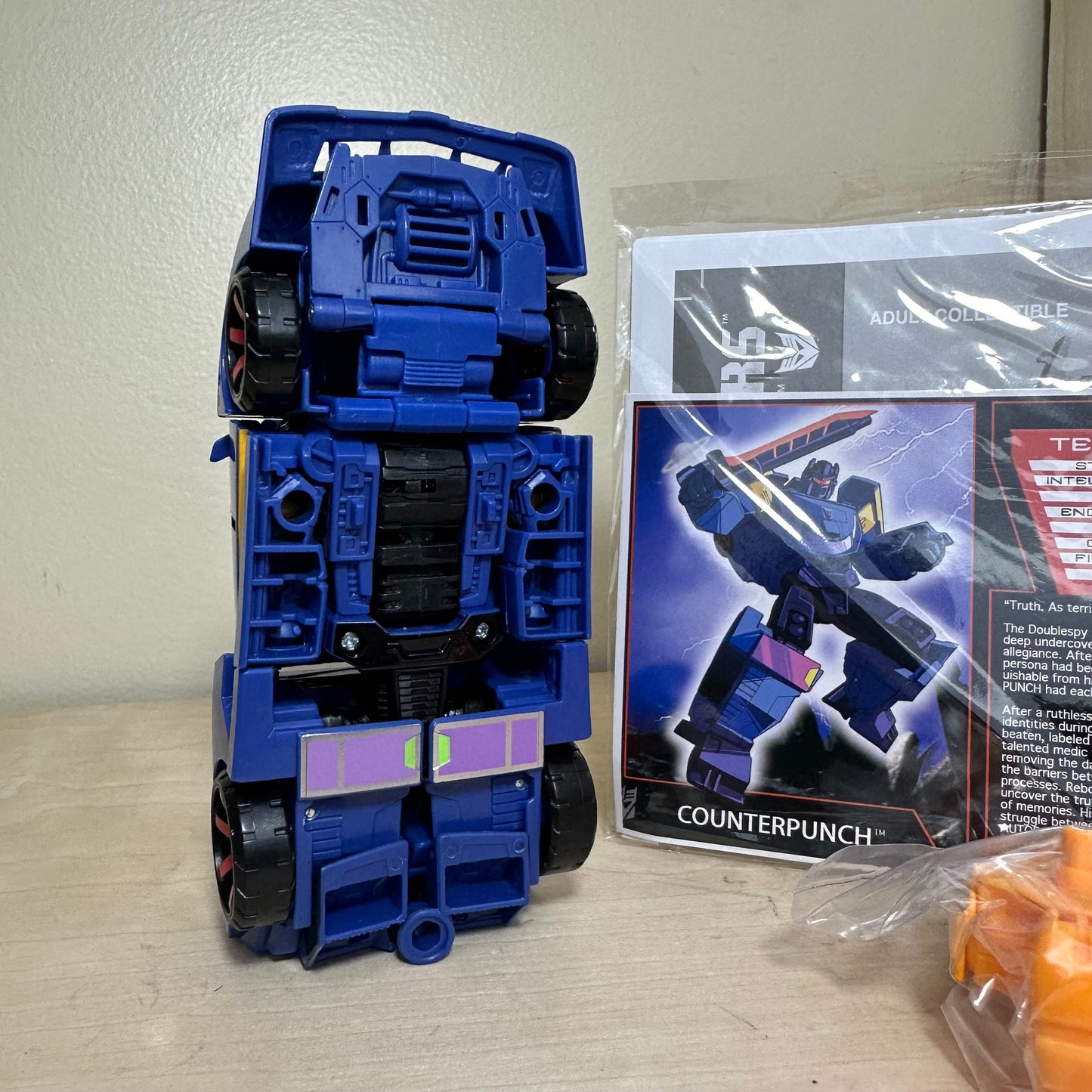 Transformers Club Deluxe Class Counterpunch Autobot Transformer Action Figure Toy Subscription Service