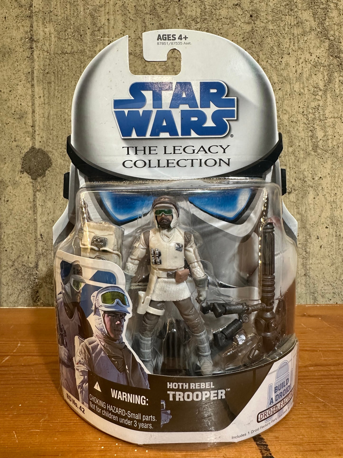 Hoth Rebel Trooper Star Wars Legacy Collection  3.75” Action Figure Toy