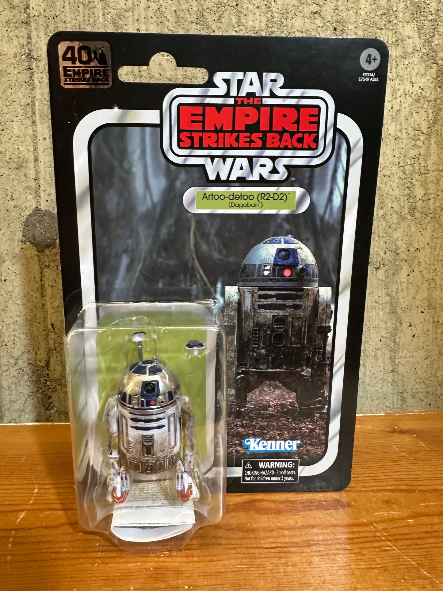 R2-D2 Star Wars Black Series 6” 40th Anniversary ESB Dagobah