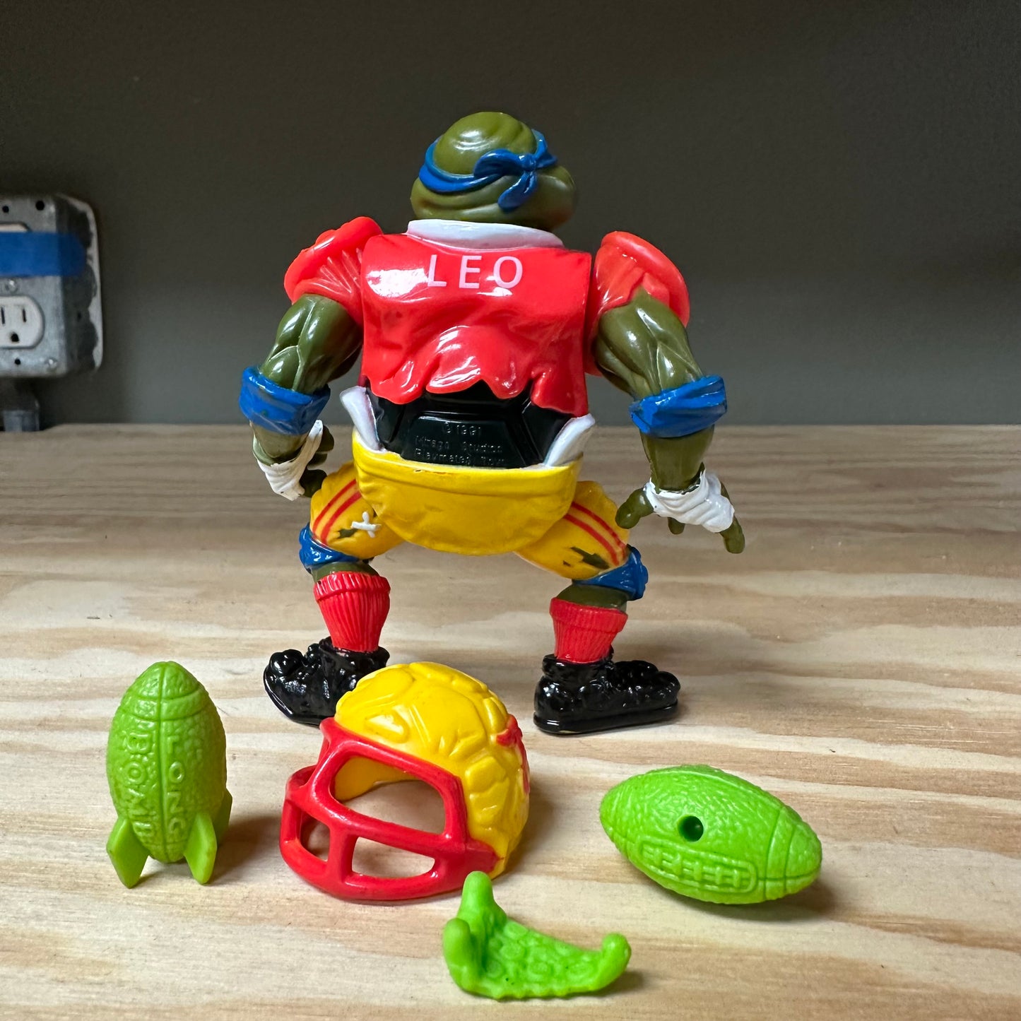 TMNT TD Tossin’ Leo Complete Vintage Action Figure Toy