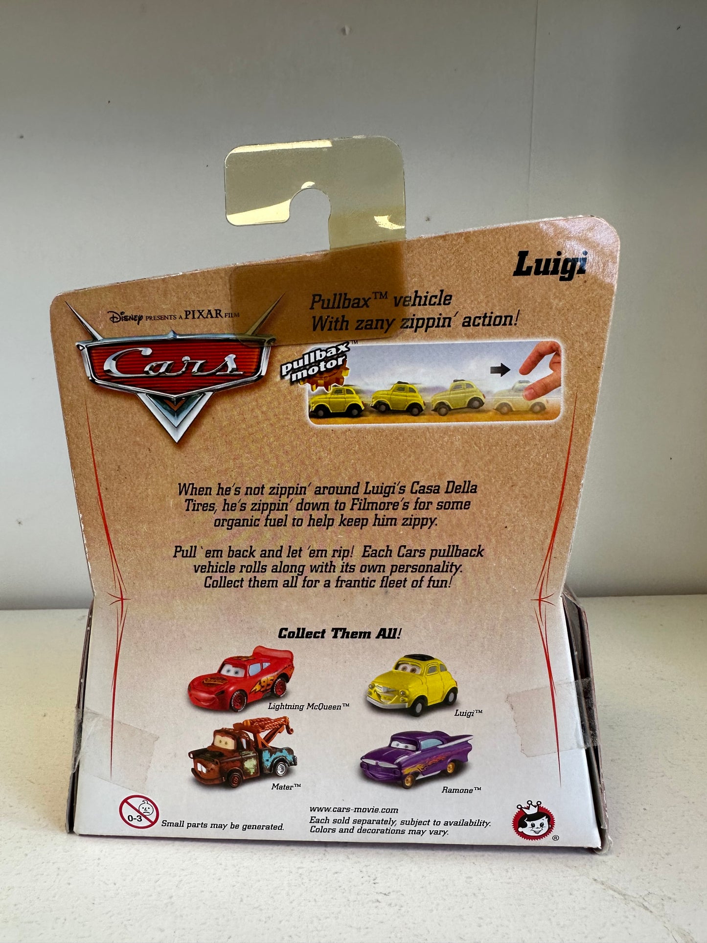 Disney Pixar Cars Luigi Pullbax Motor Sealed Toy Car