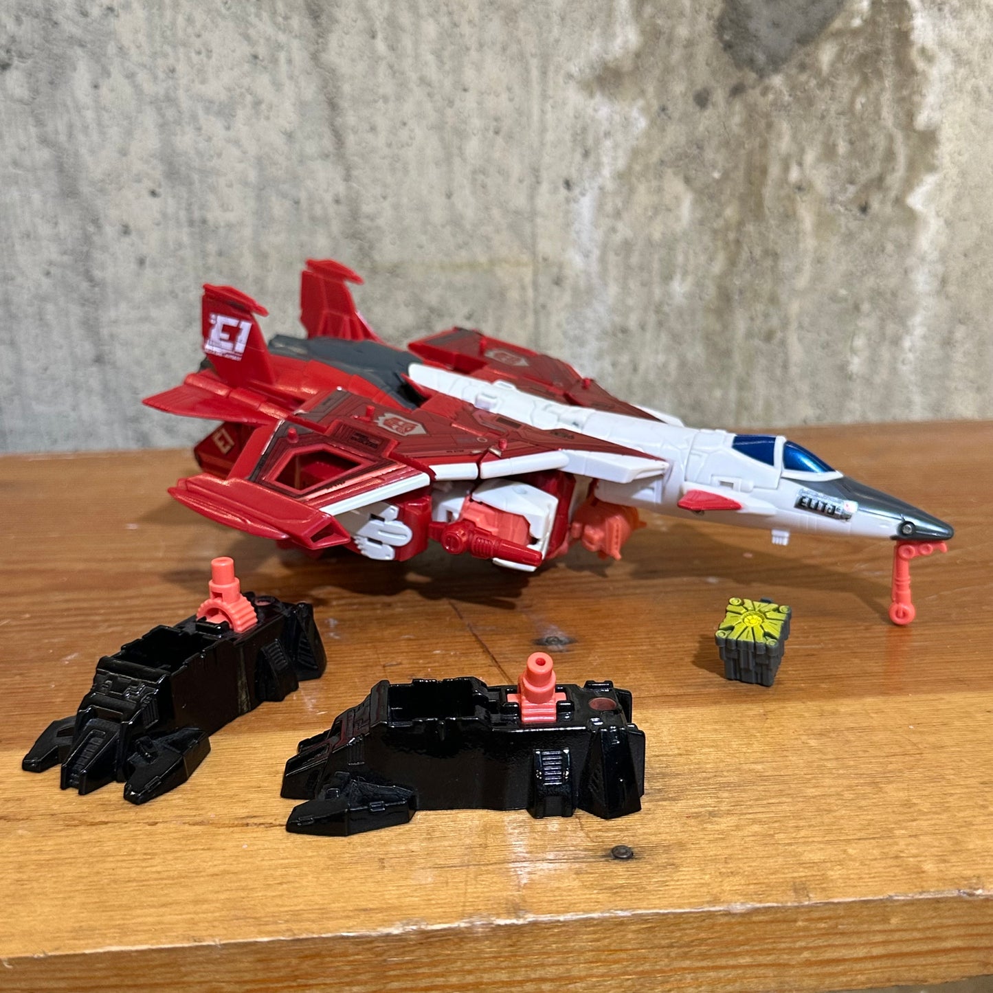 Elita-1 Transformers POTP Voyager Class Complete Figure