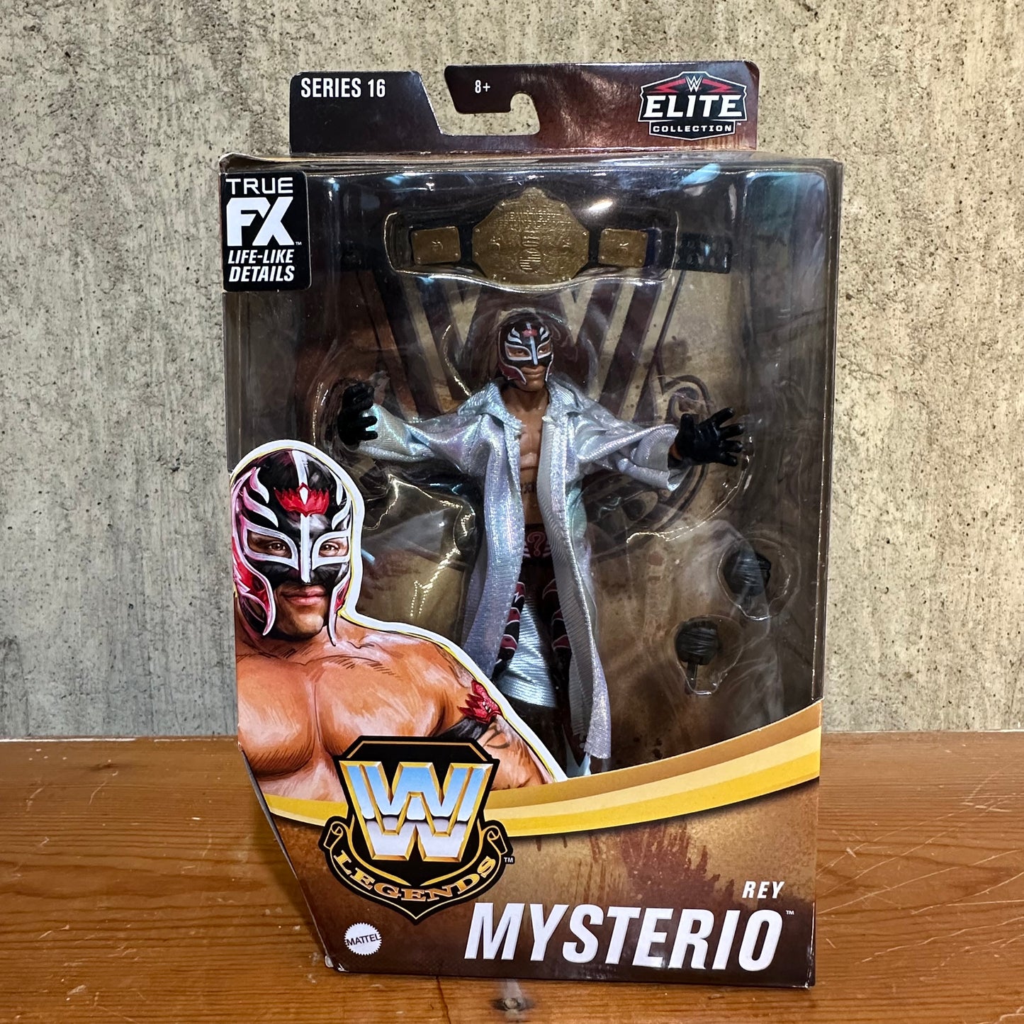 Rey Mysterio Mattel WWE Elite Collection Series 16  Action Figure Boxed Clothes WWF