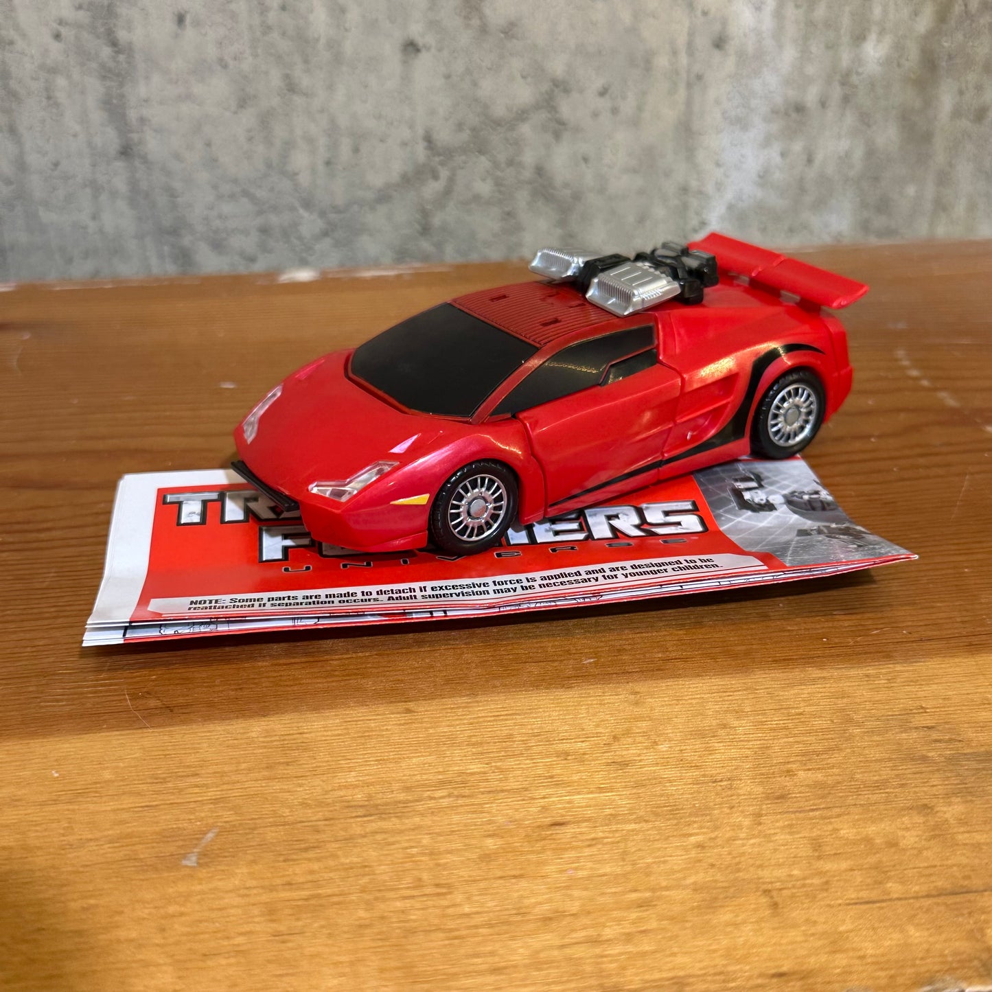 Sideswipe Transformers Universe Classics Complete Mint Action Figure