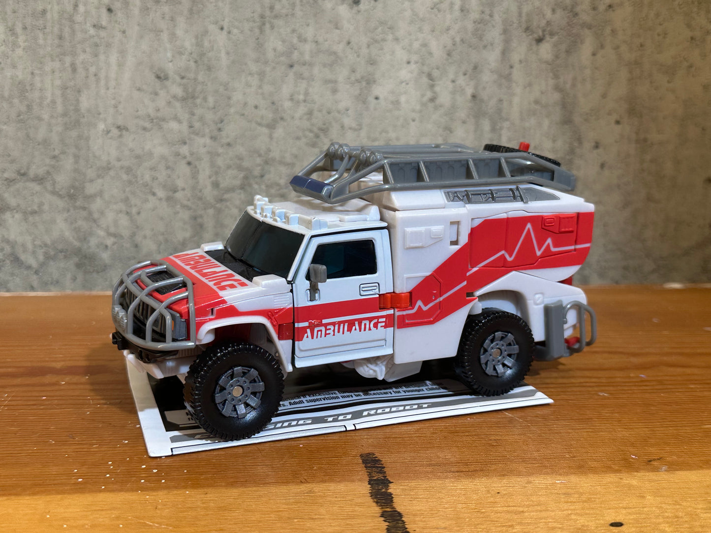 Transformers Voyager Class Autobot Rescue Ratchet 2007 Movie Action Figure Toys