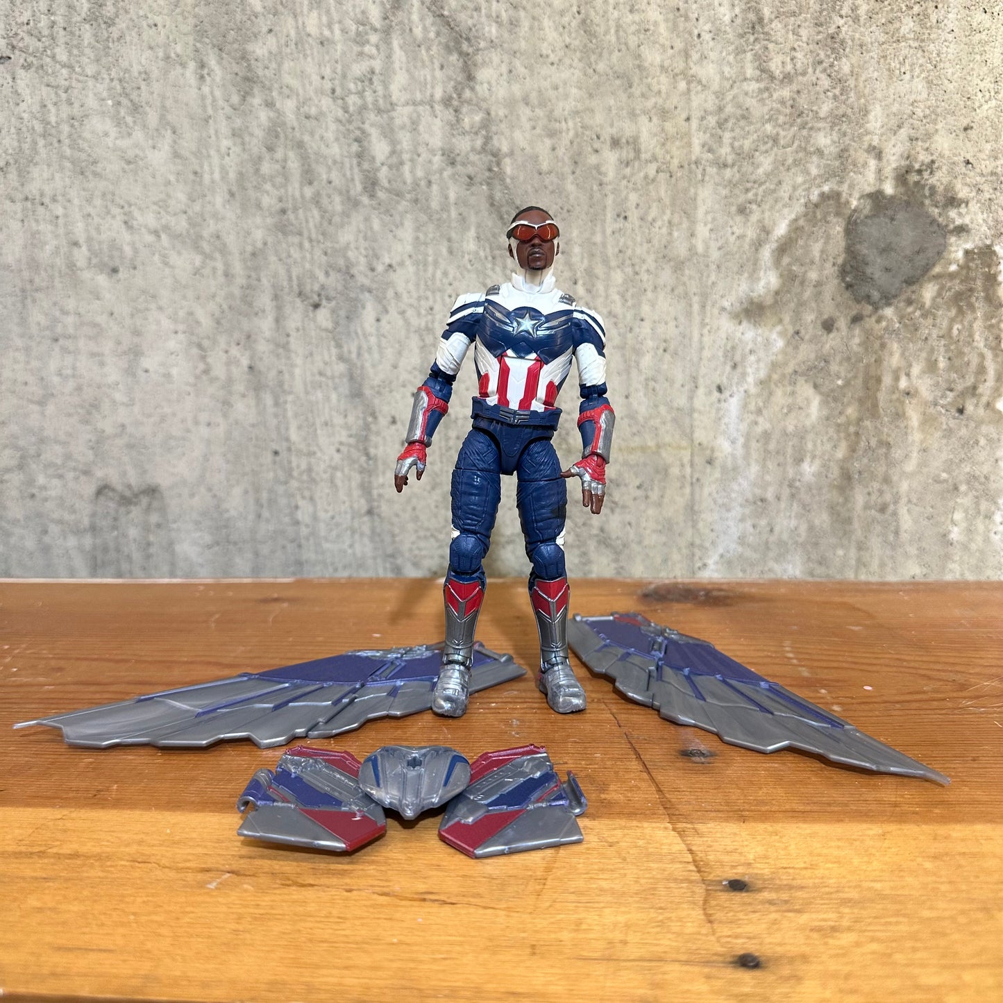 Captain America Sam Wilson Marvel Legends Disney+