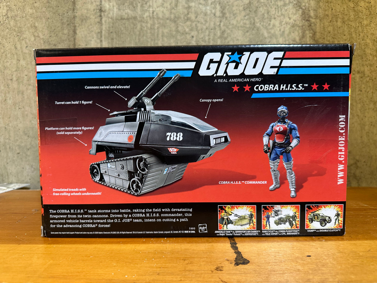 GI JOE 25TH ANNIVERSARY COBRA HISS TANK WITH COBRA HISS COMMANDER Sealed