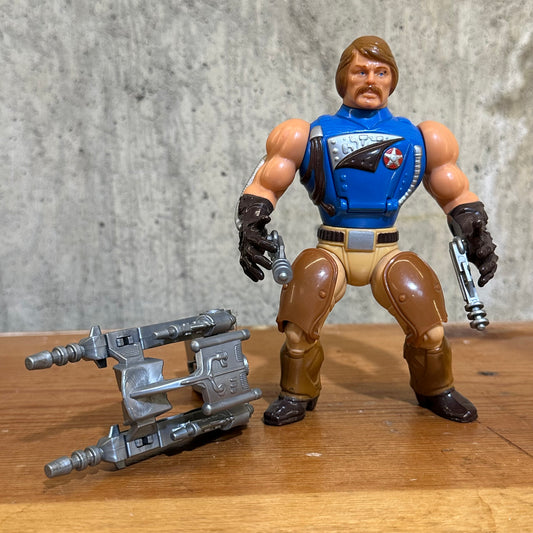 Rio Blast complete Vintage He-Man MOTU Action Figure Broken Thigh Pad