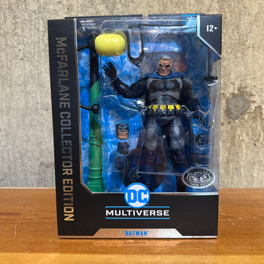 DC Collector Edition 7 Inch Dark Knight Returns Batman Battle Damage Blue Chase DC Comics