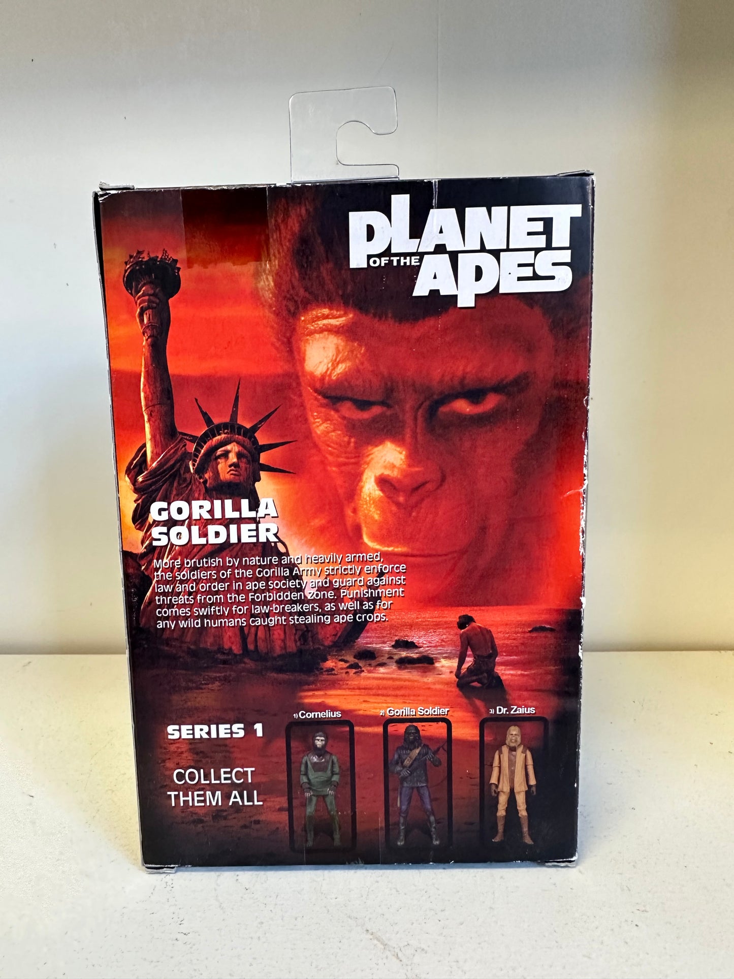 2014 Neca Planet of the Apes Gorilla Soldier Sealed Action Figure Toy