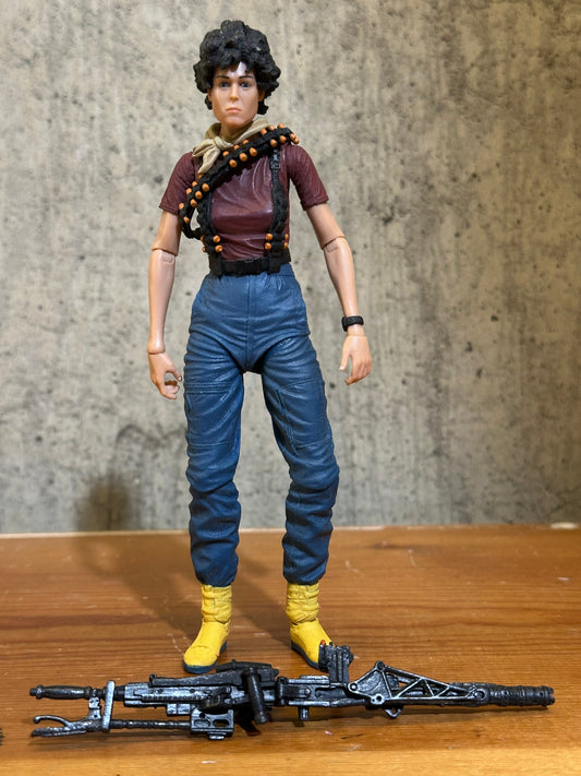 NECA Reel Toys Aliens Space Marine Lt. Ellen Ripley Kenner Tribute Action Figure Toy
