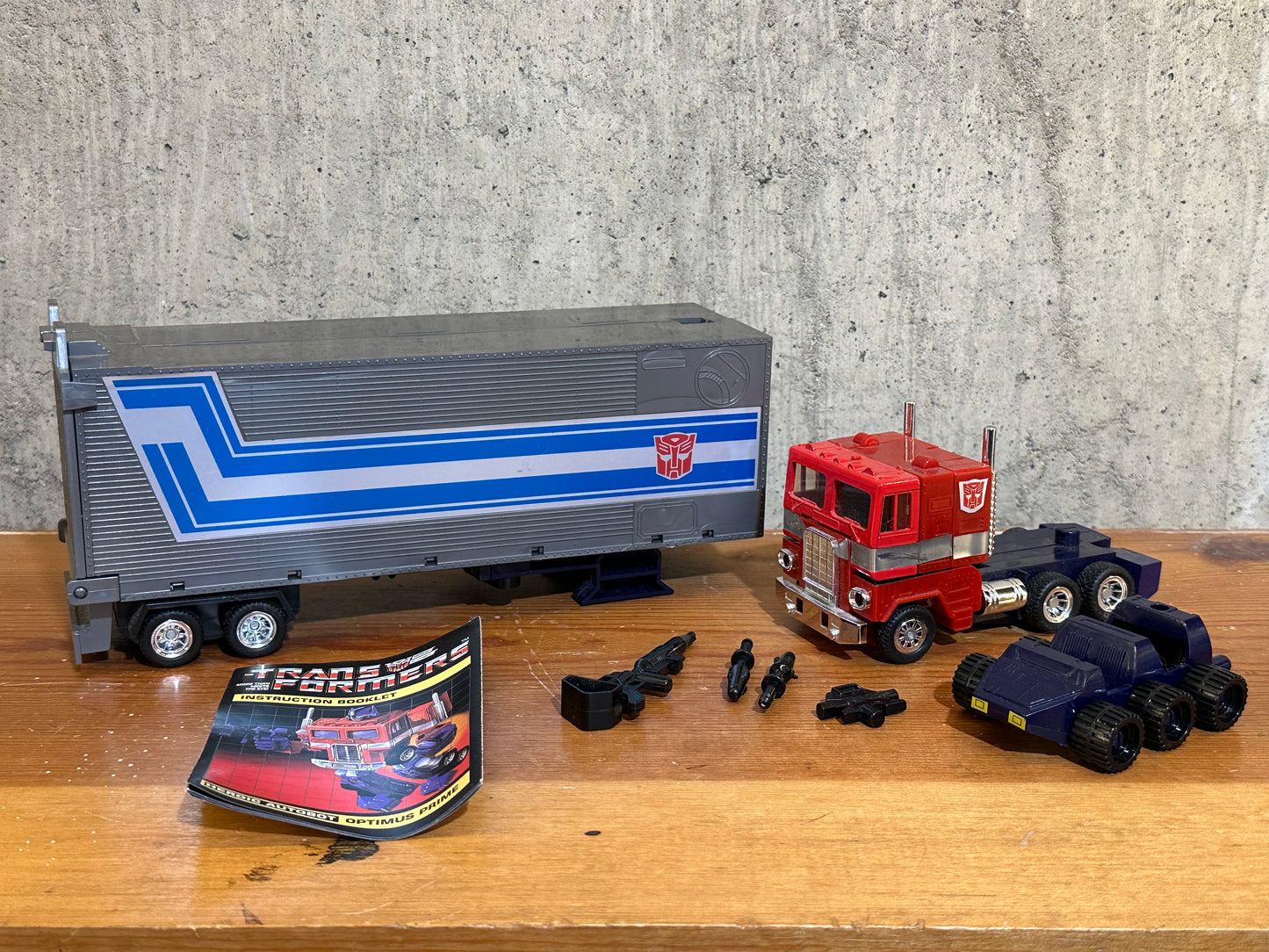Optimus Prime Incomplete G1 Transformers Vintage Robot Toy Truck Trailer