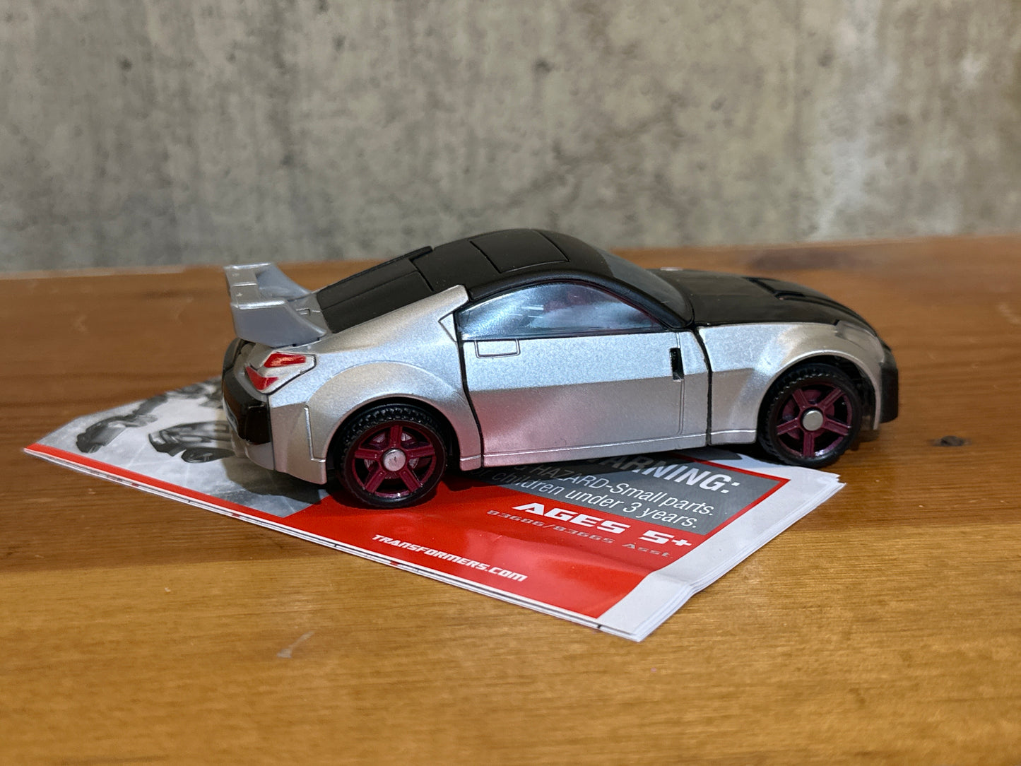 SILVERSTREAK Transformers Universe Classics Deluxe Silverstreak