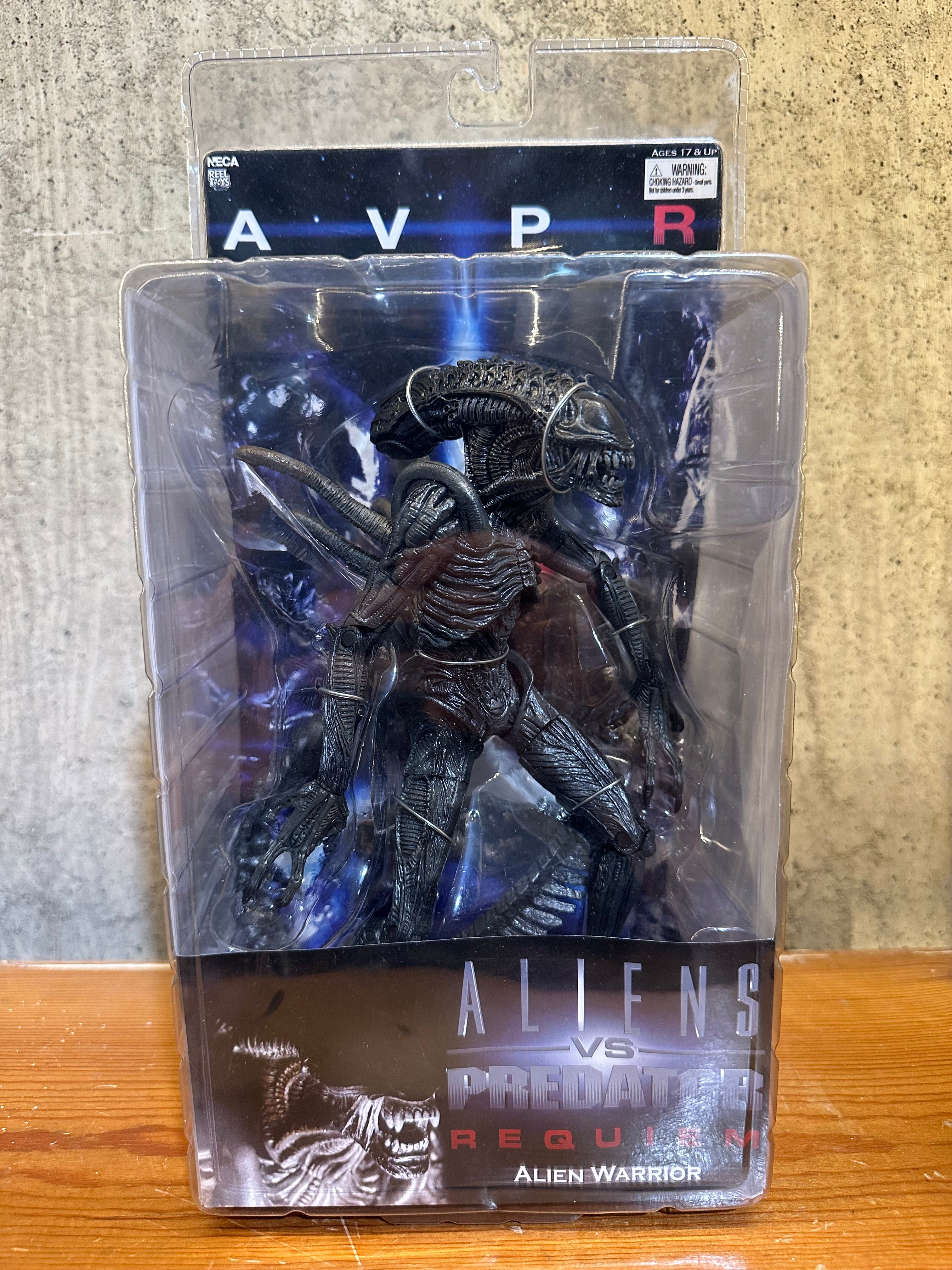 Alien Warrior AVP Requiem Sealed Neca Action Figure Reel Toys