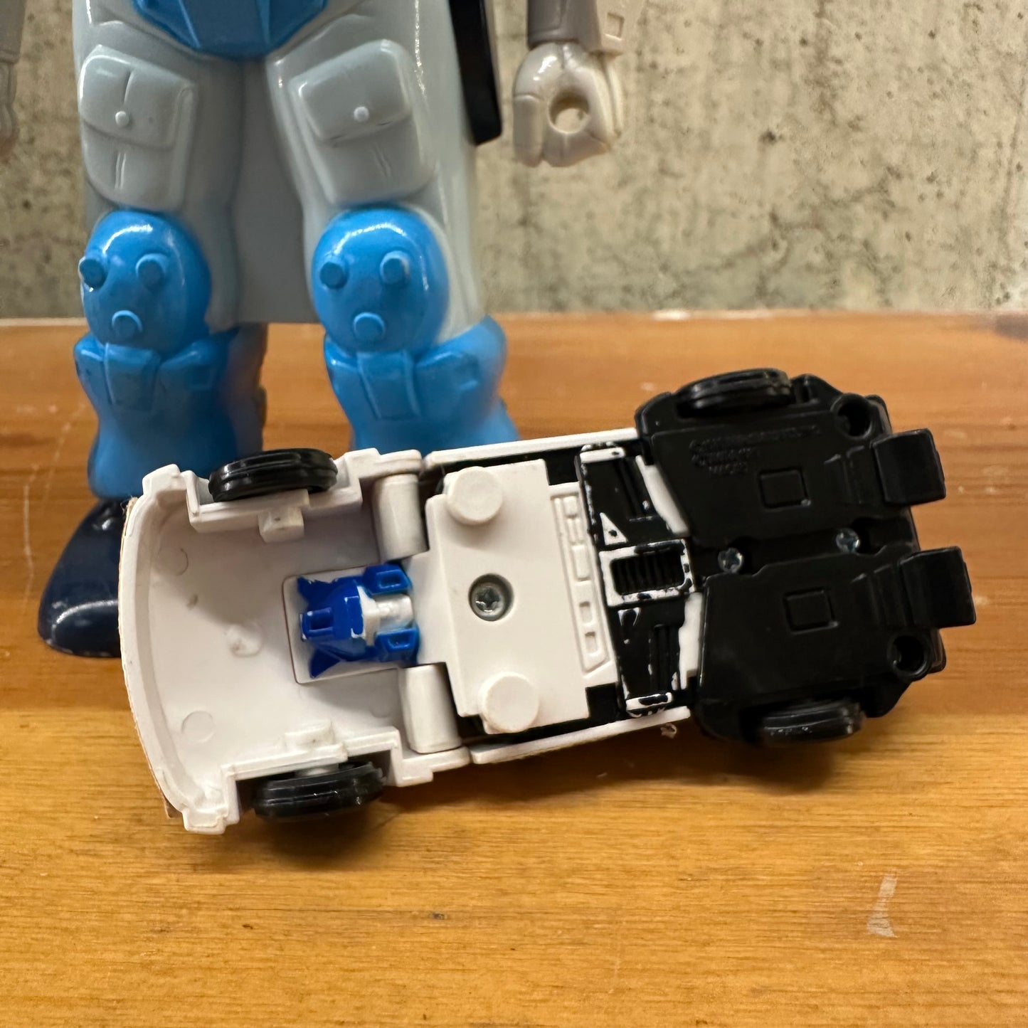 Jazz G1 Transformers Pretender Action Figure Toy