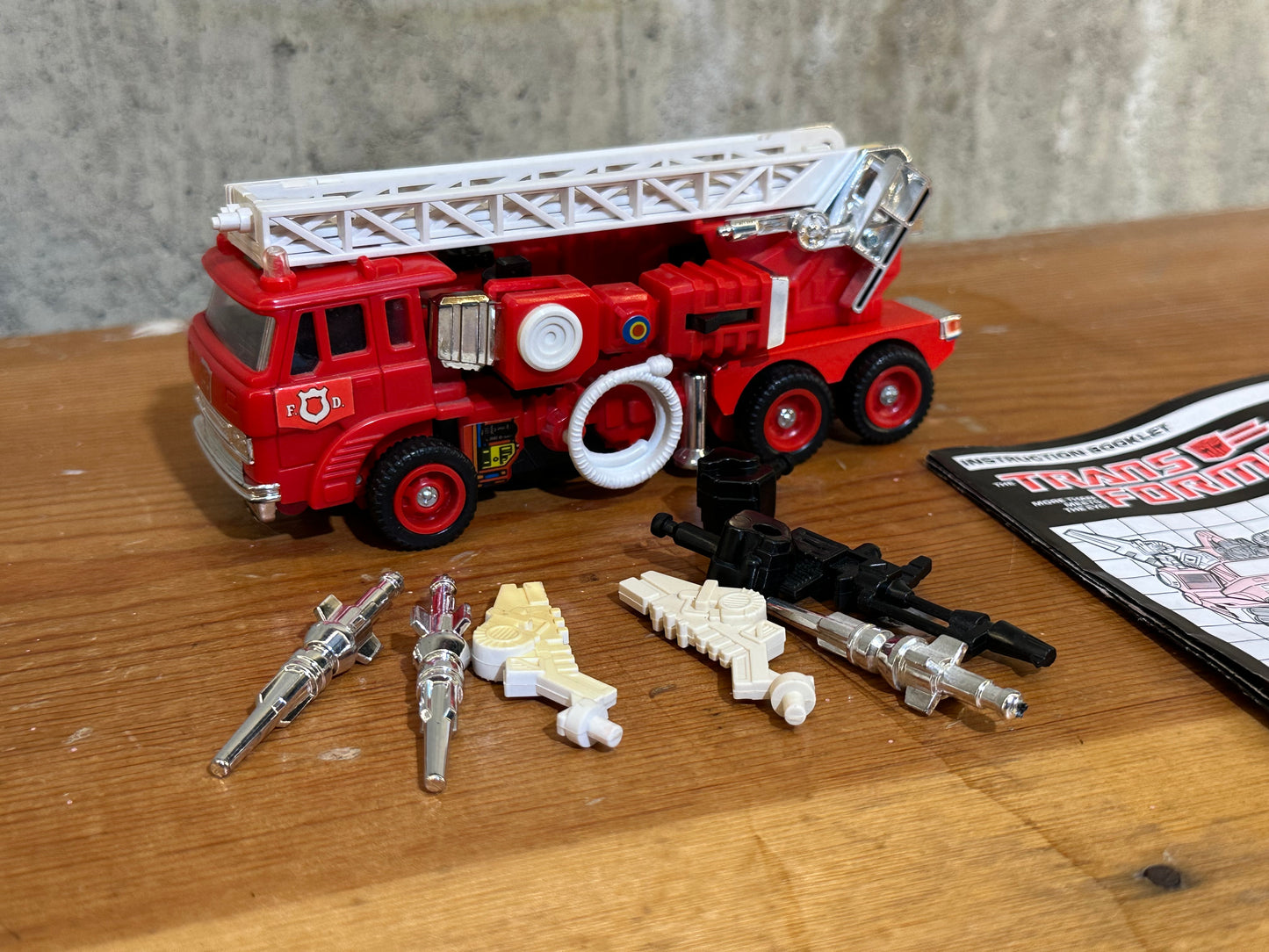 Inferno G1 Transformers Complete Vintage Robot Toy Fire Truck