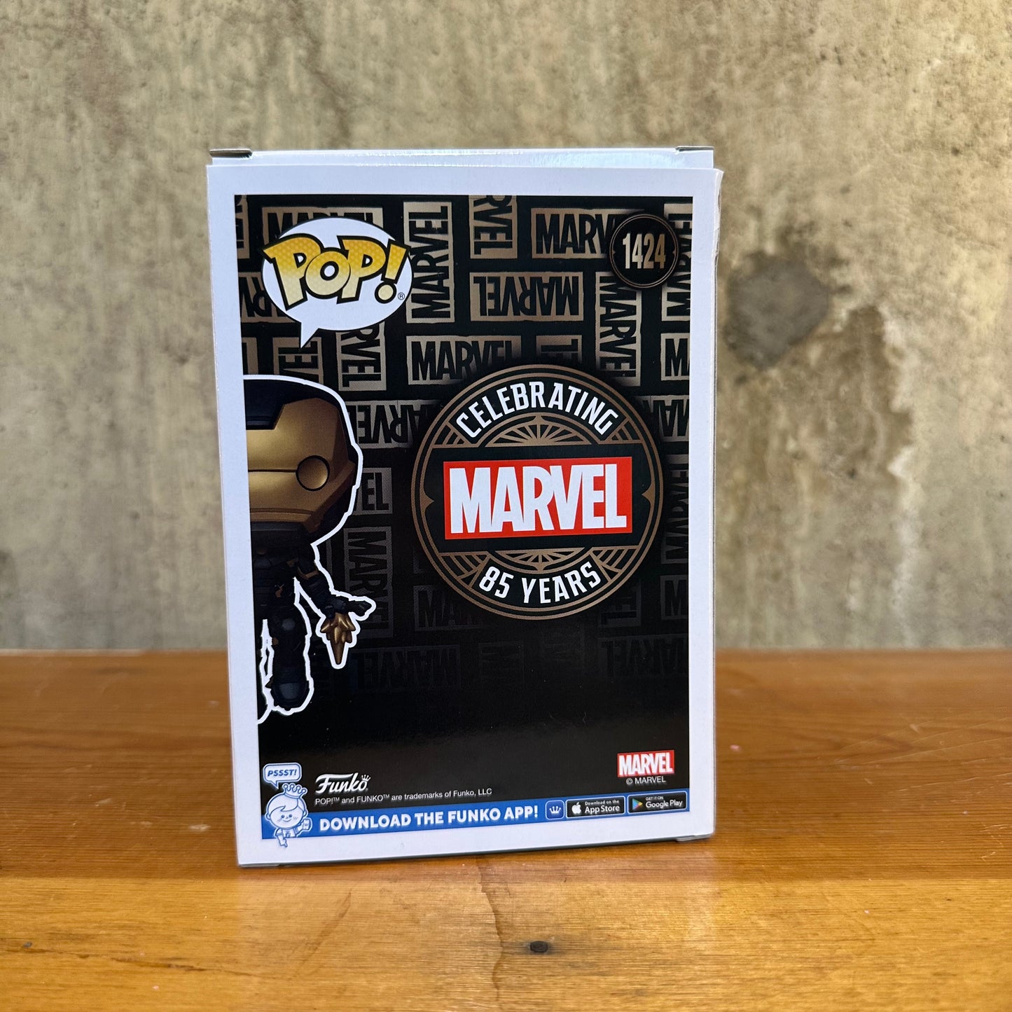 Iron Man FUNKO POP MARVEL #1424 COLLECTOR CORPS EXCLUSIVE NEW GOLD AND BLACK