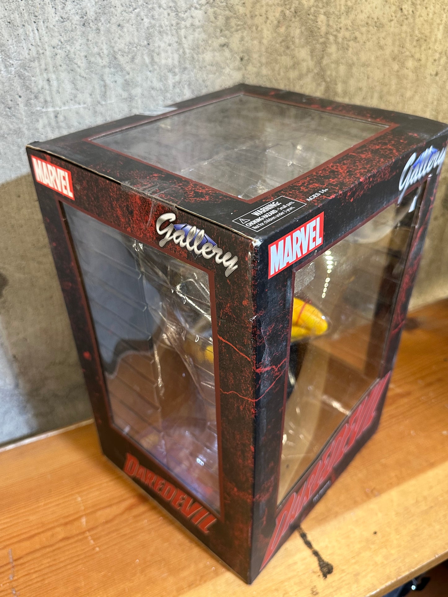 Daredevil Yellow Suit Variant Diamond Select Toys Marvel Gallery  PVC Diorama 2019