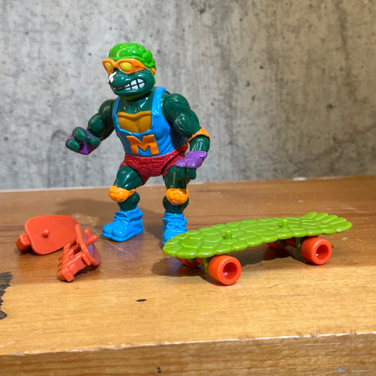 Skateboardin’ Mike TMNT Complete Vintage Ninja Turtles Action Figure Toy