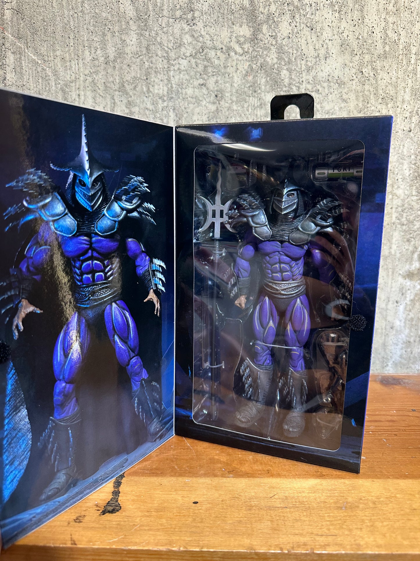 Super Shredder NECA Teenage Mutant Ninja Turtles Deluxe Action Figure